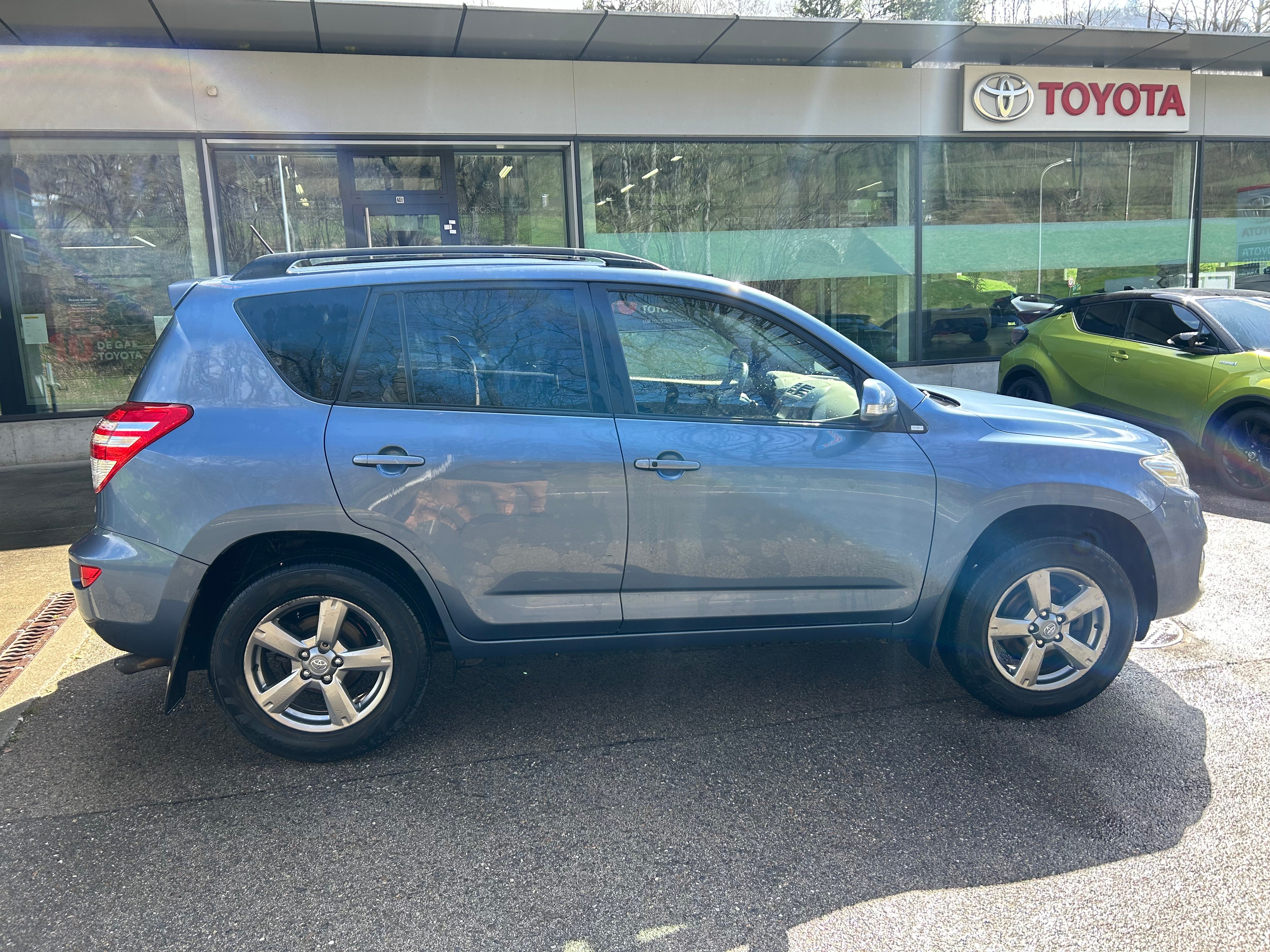 TOYOTA RAV-4 2.0 16V Style