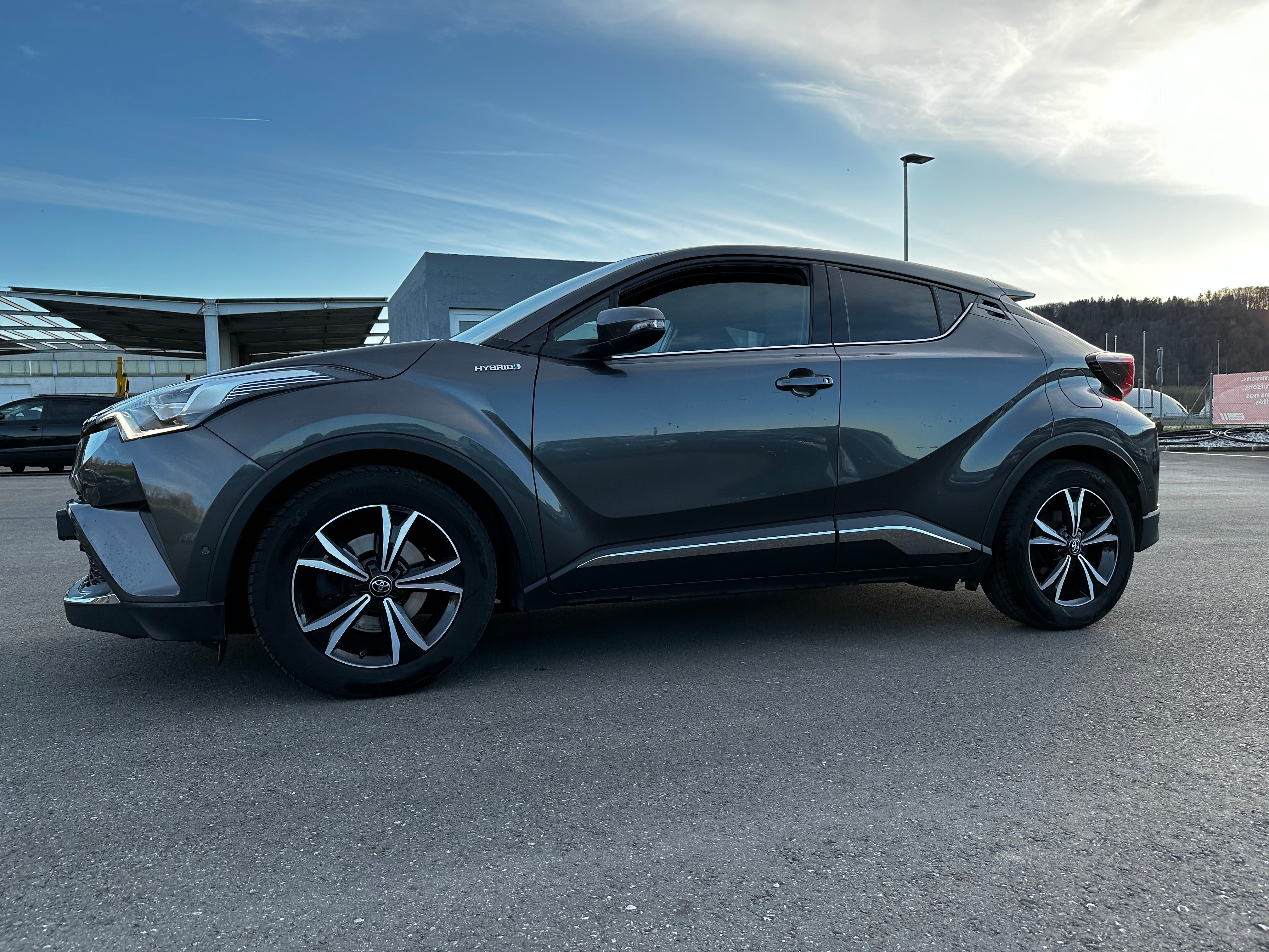 TOYOTA C-HR 1.8 HSD Trend CVT