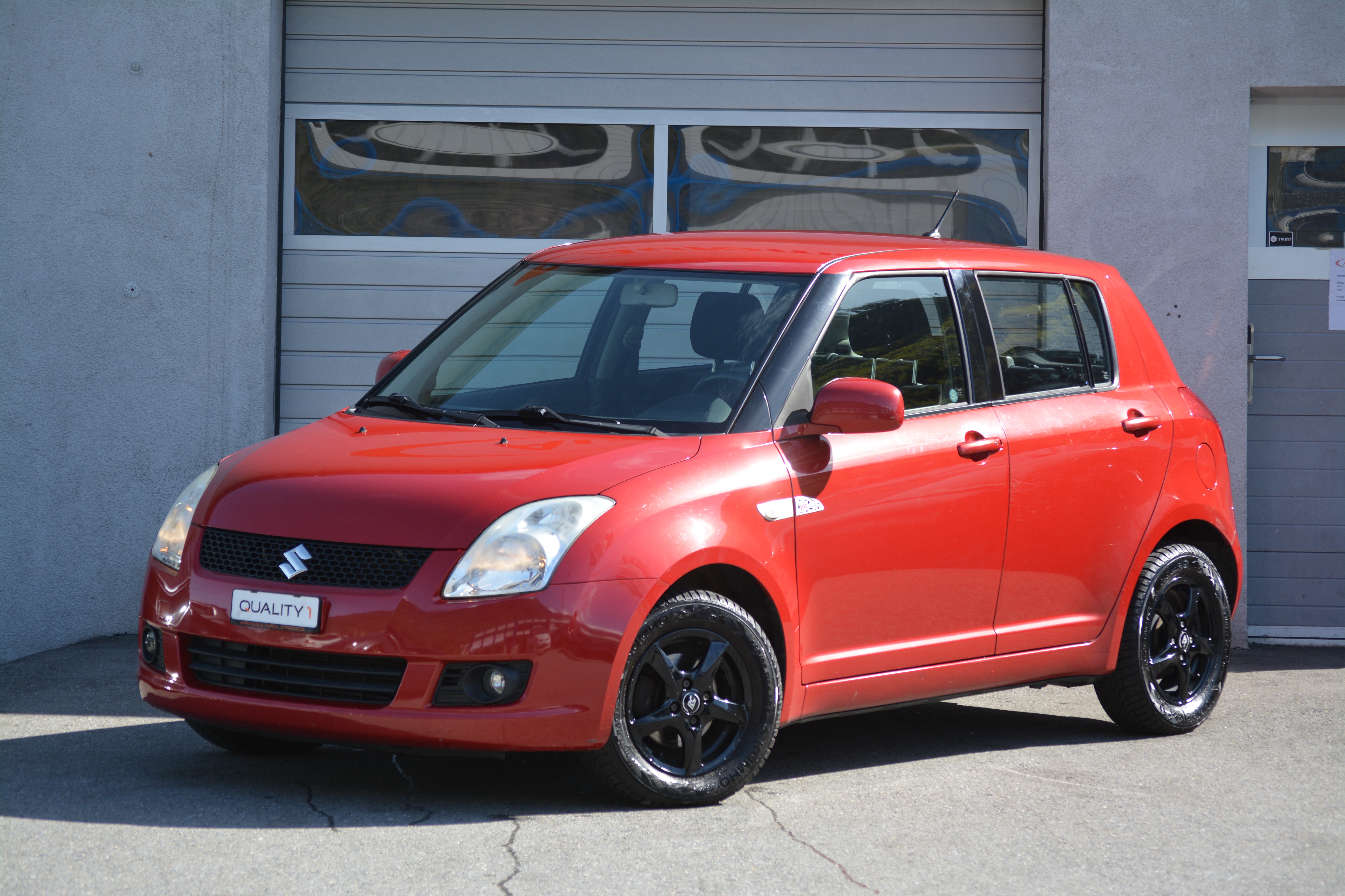 SUZUKI Swift 1.3i 16V GL Top Piz Sulai LE 4x4