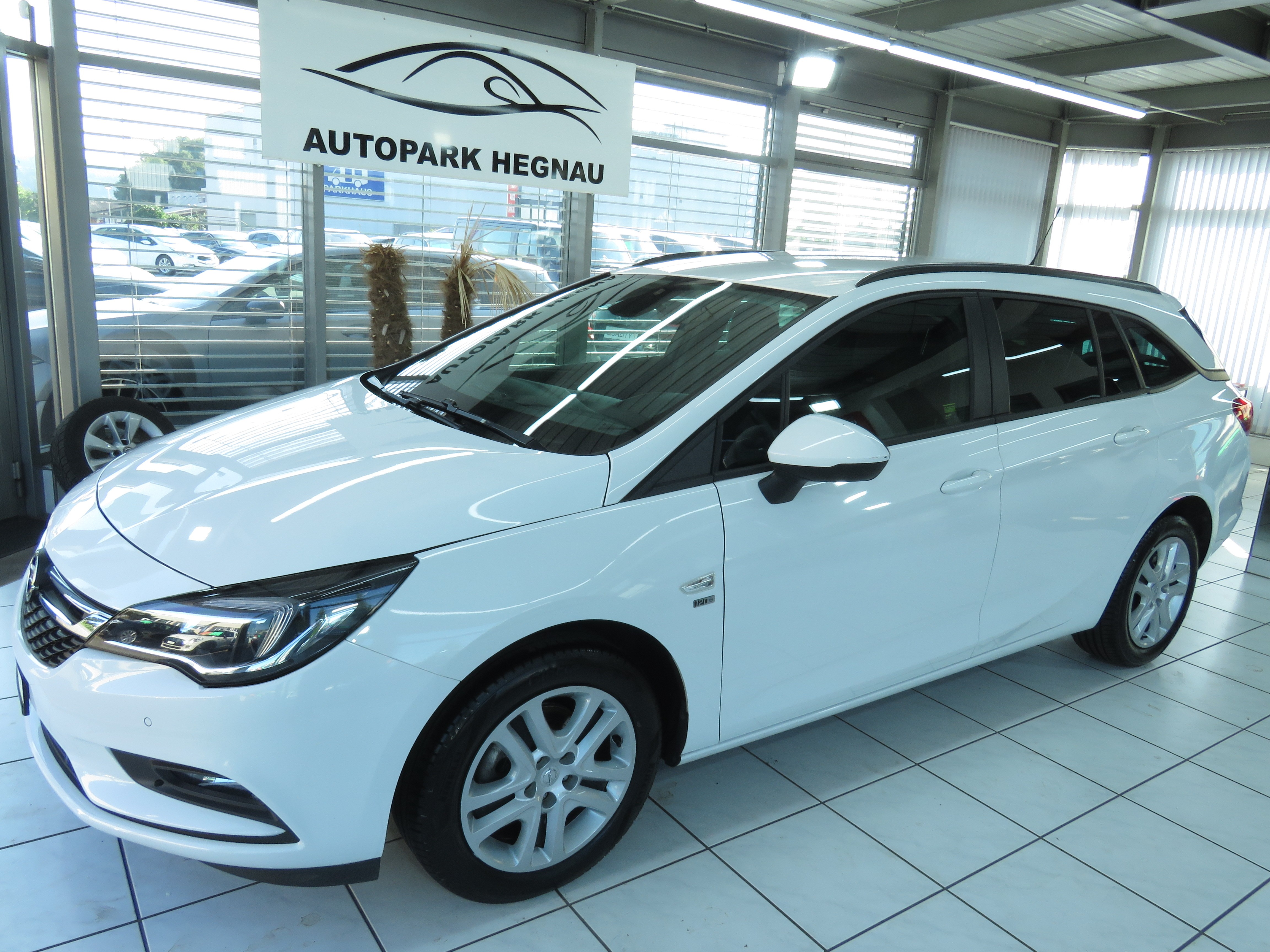 OPEL Astra Sports Tourer 1.4i Turbo 120 Years Edition