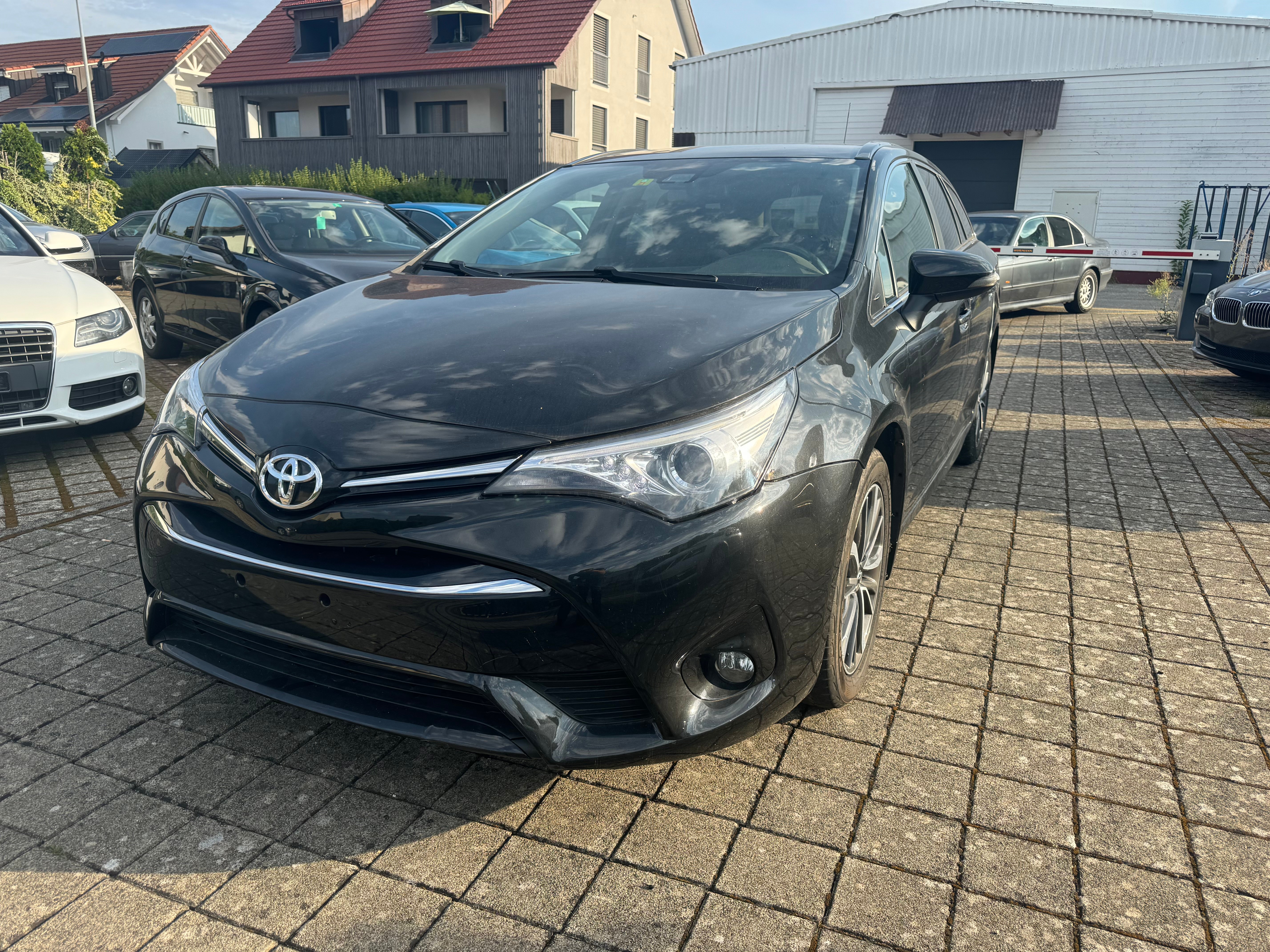 TOYOTA Avensis Touring Sports 2.0 D-4D Trend