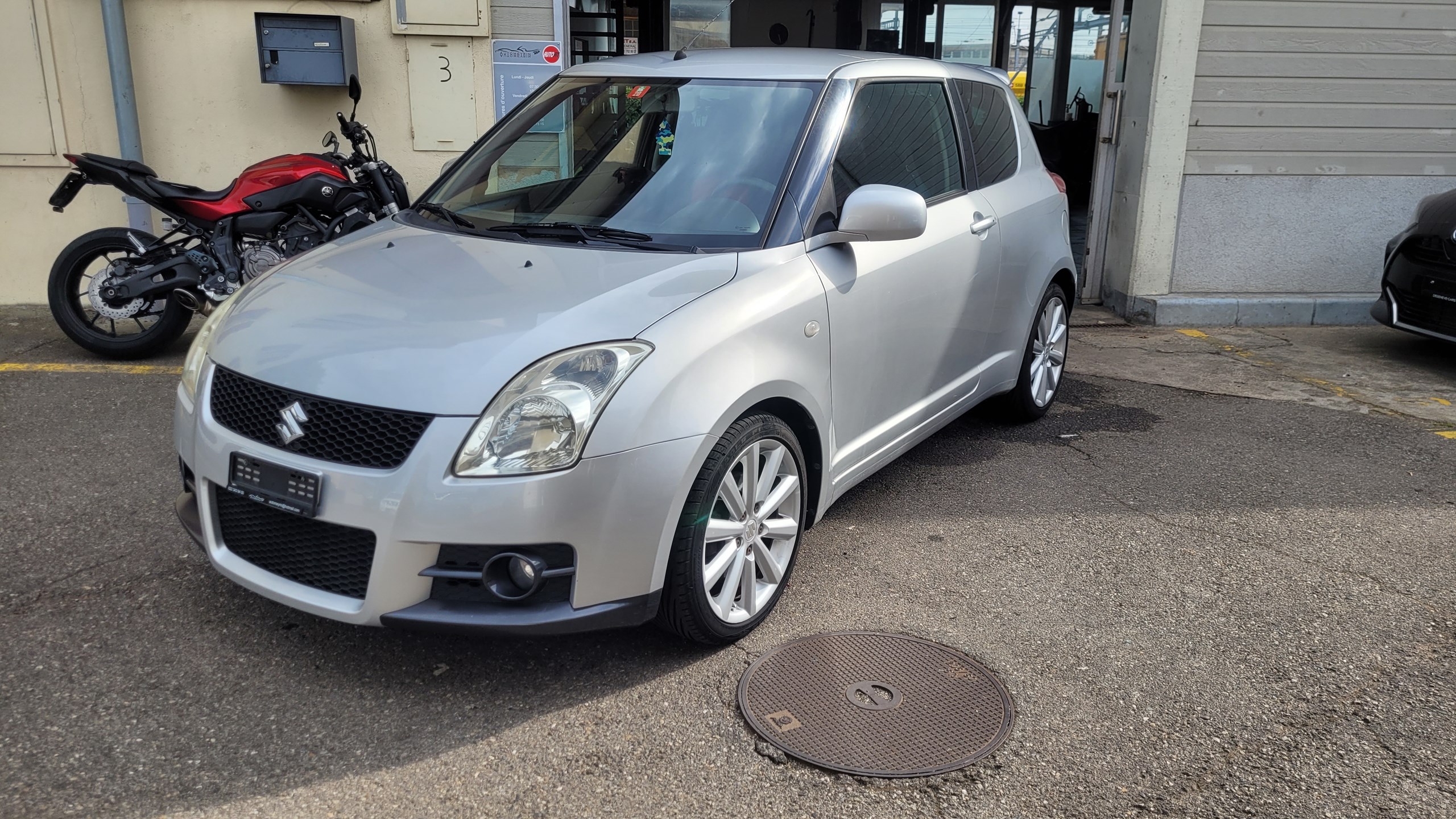 SUZUKI Swift 1.6i 16V Sport