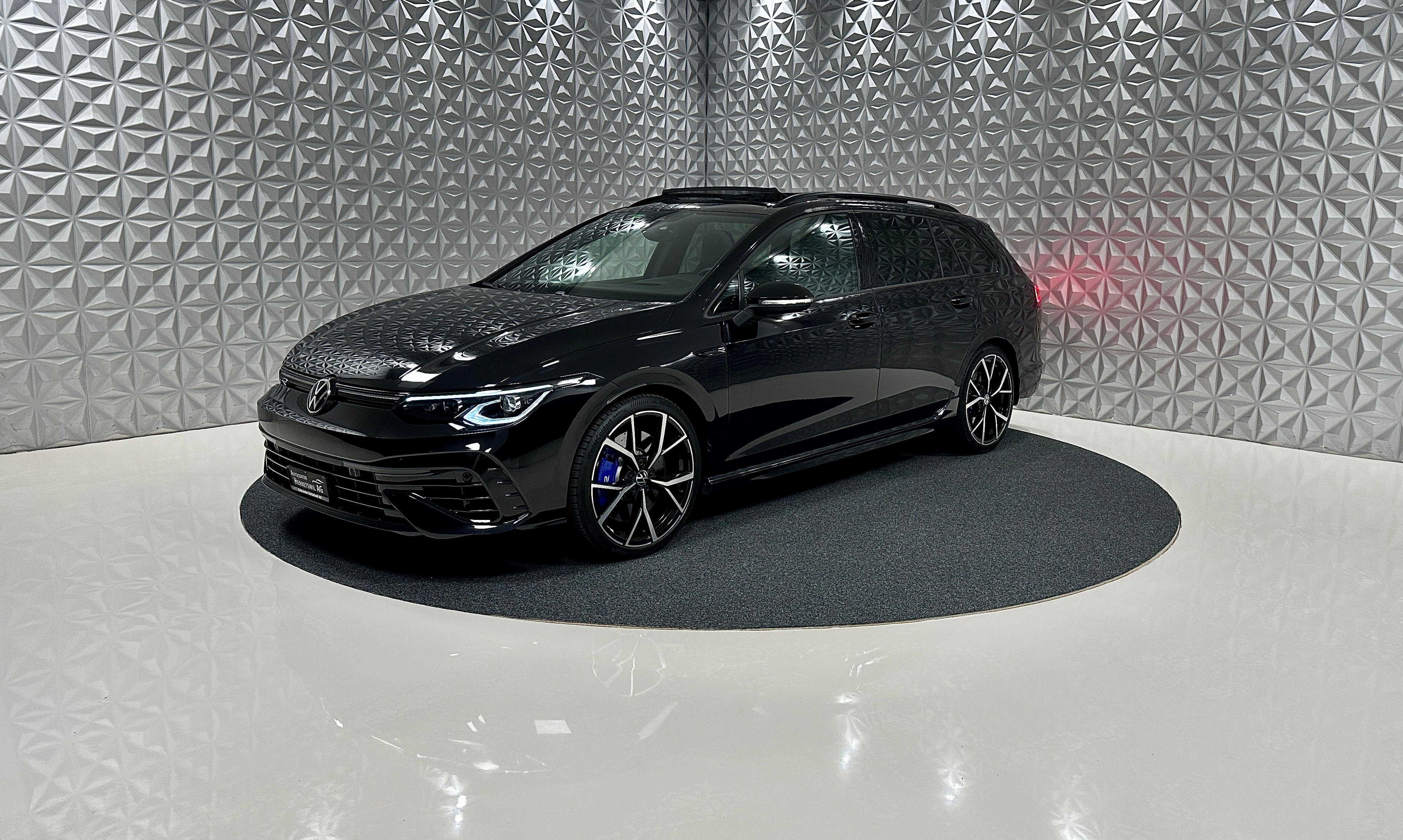 VW Golf Variant 2.0 TSI R **BLACK STYLE** DSG 4Motion