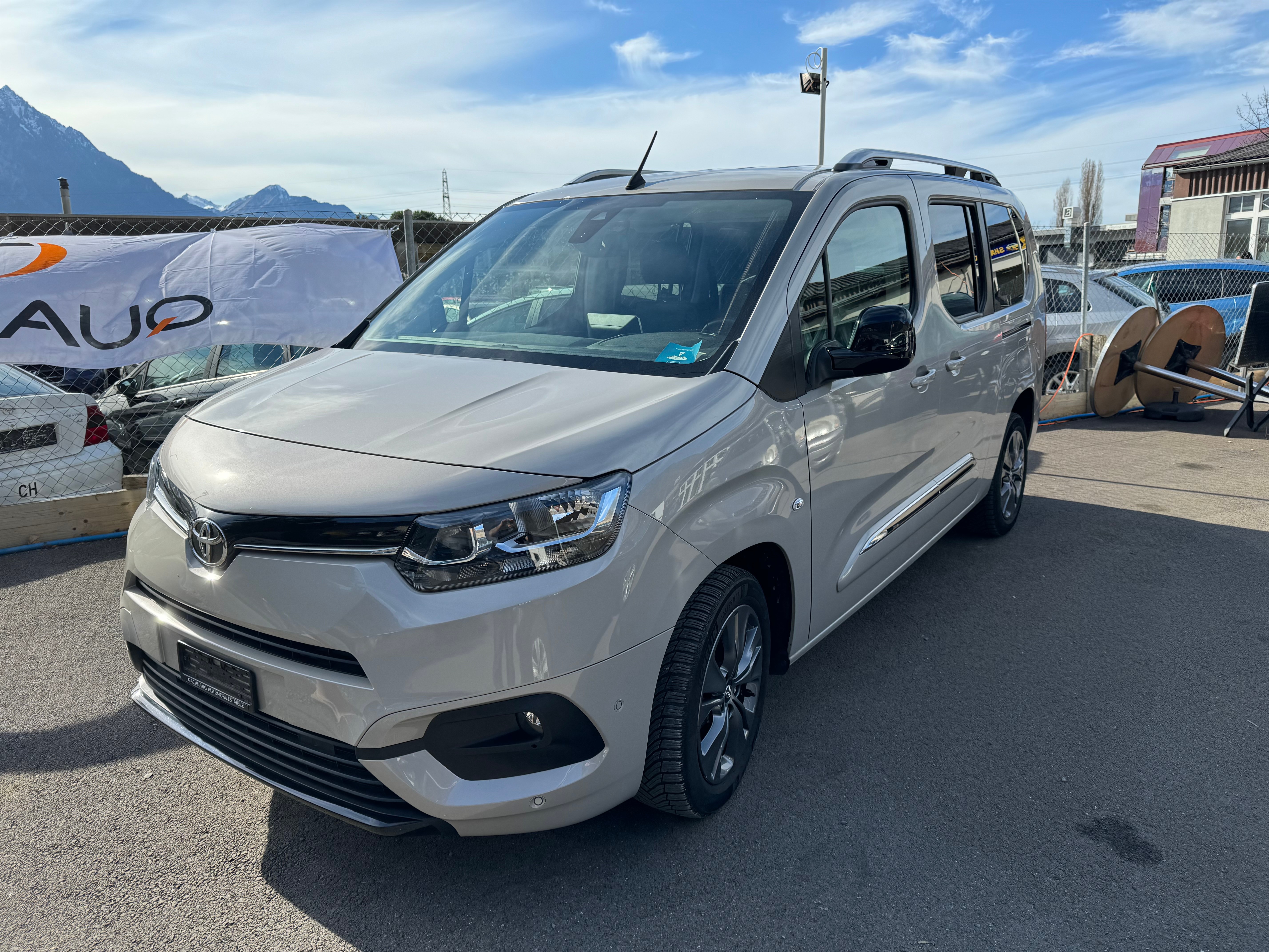 TOYOTA Proace City Verso 1.2 Trend Medium Automatik