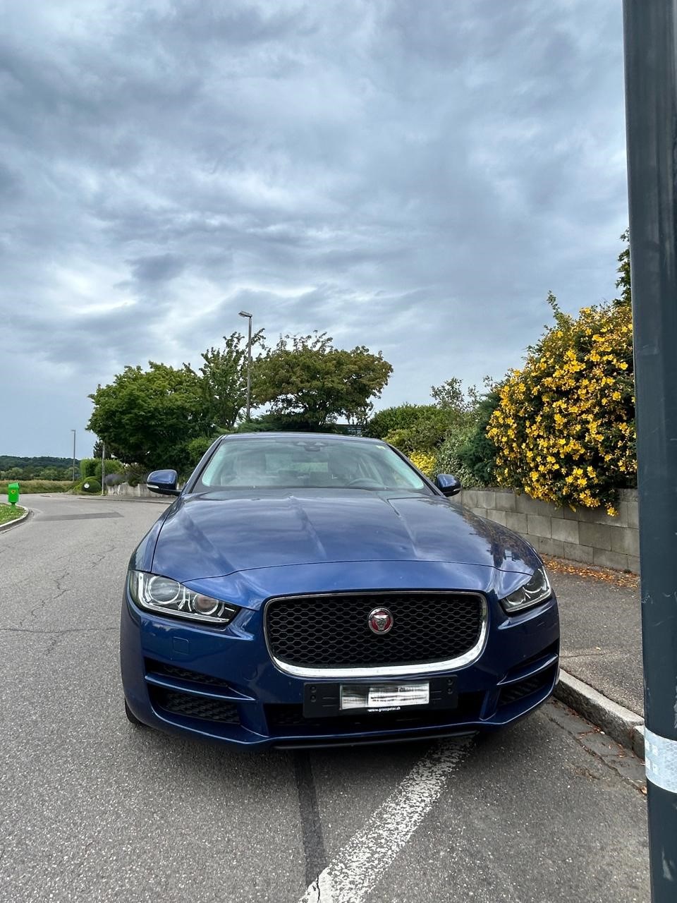 JAGUAR XE 20d Prestige Automat