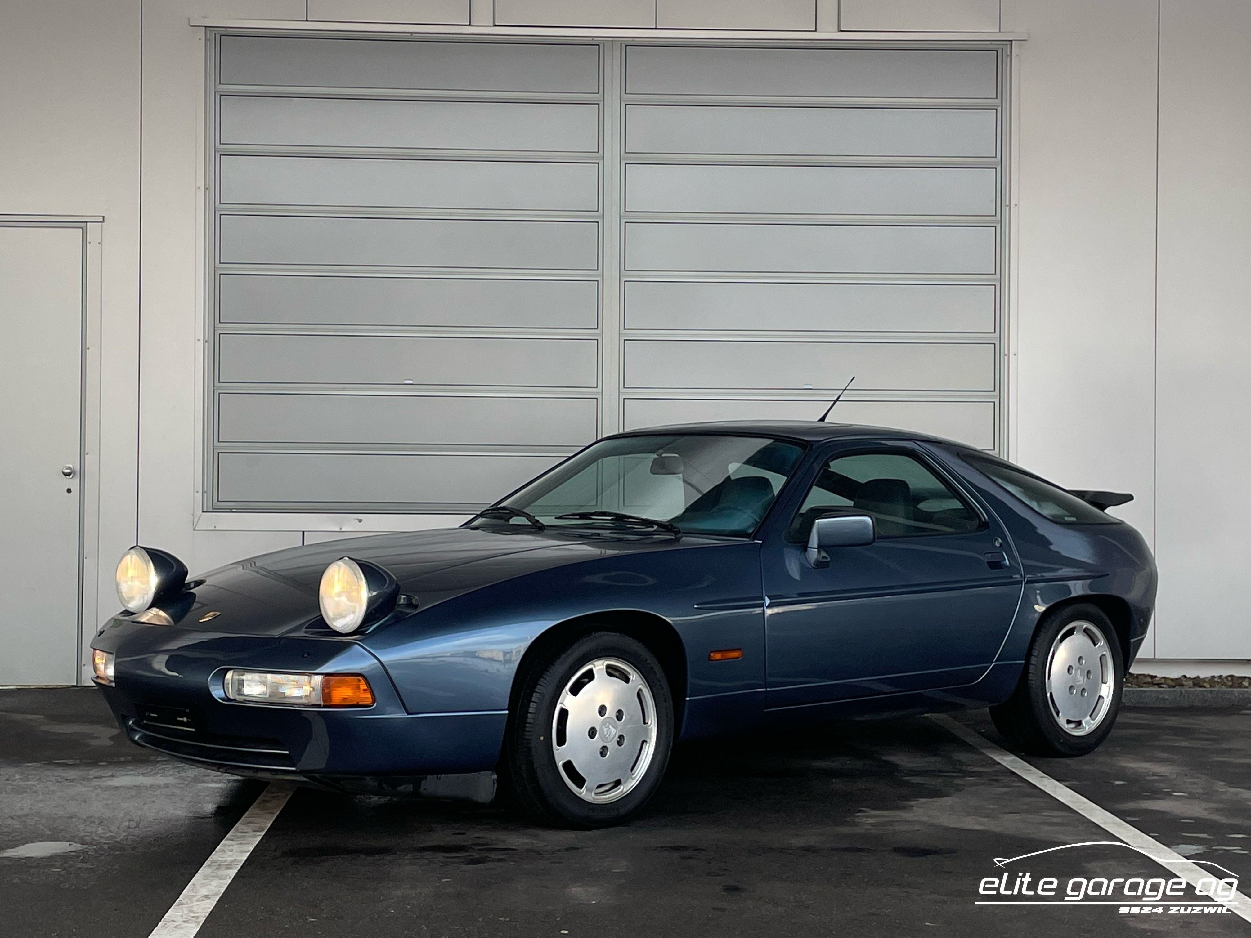 PORSCHE 928 S4