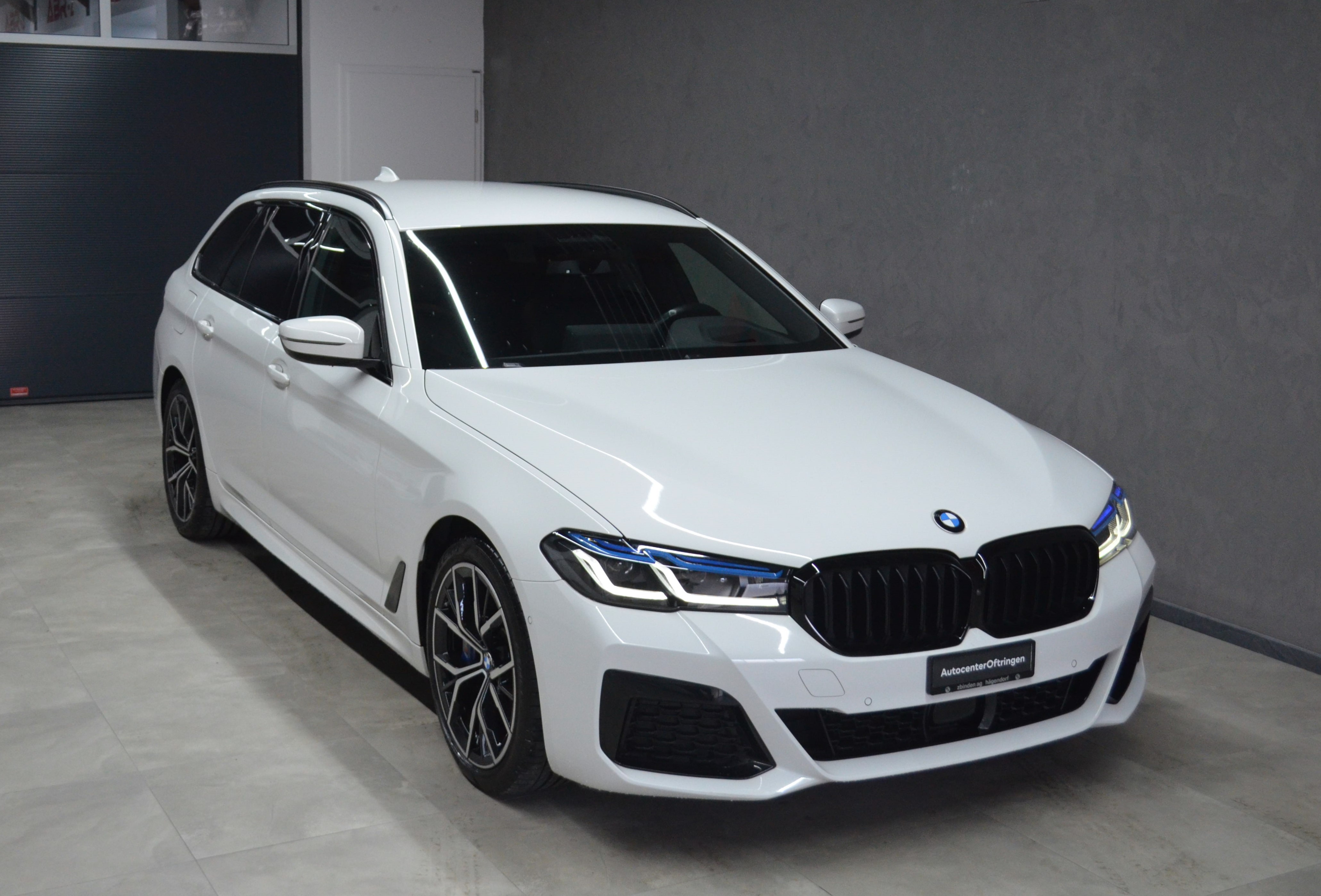 BMW 520d xDrive 48V Touring Pure M Sport Edition