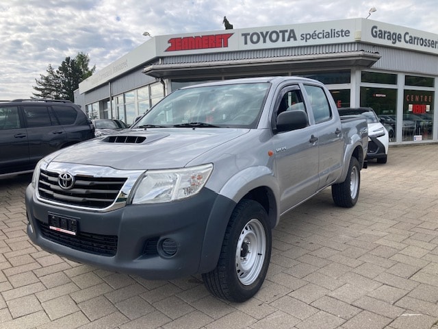 TOYOTA Hilux 2.5D 4WD Double Cab Luna