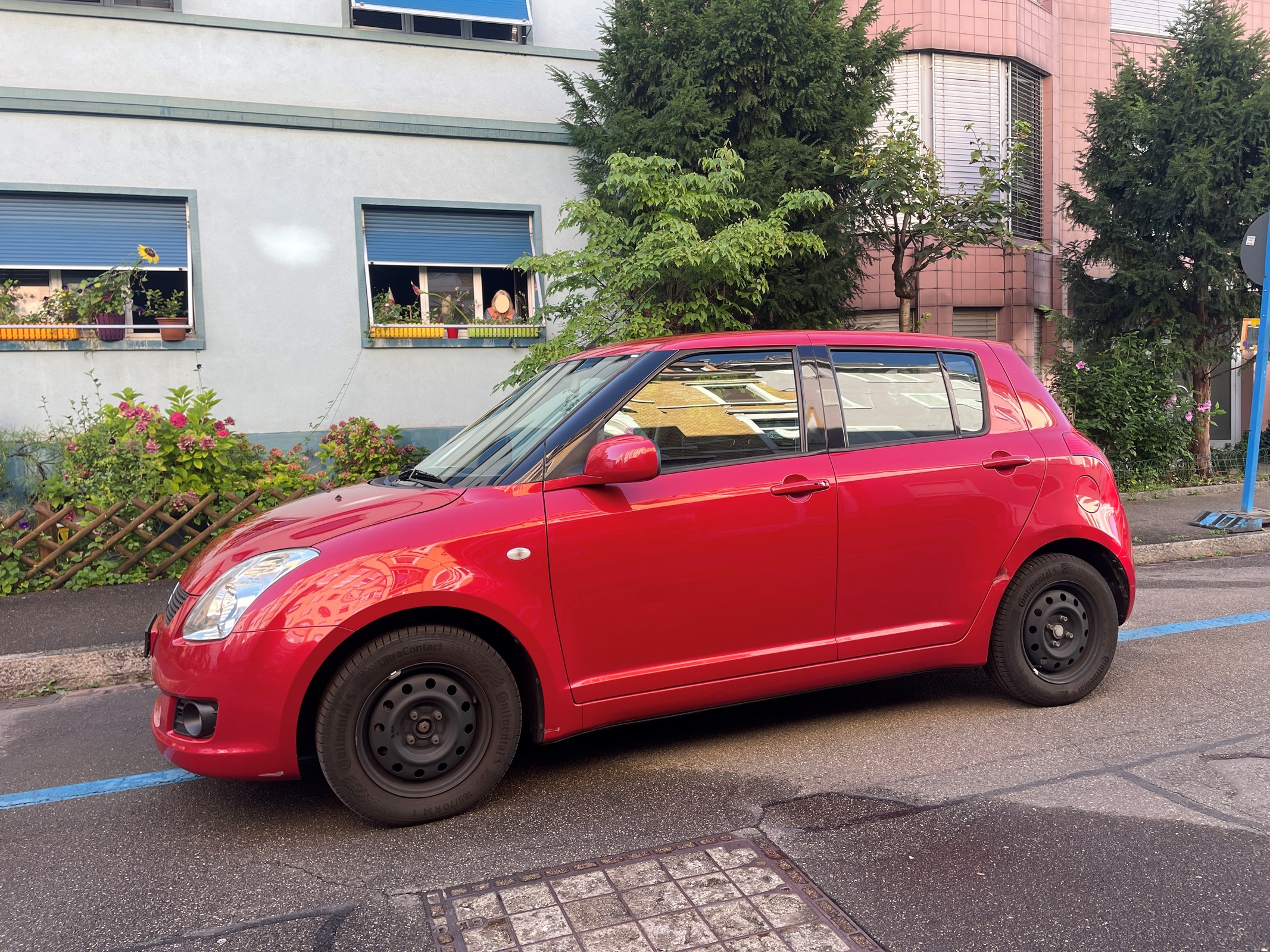 SUZUKI Swift 1.5i 16V VVT GL Top