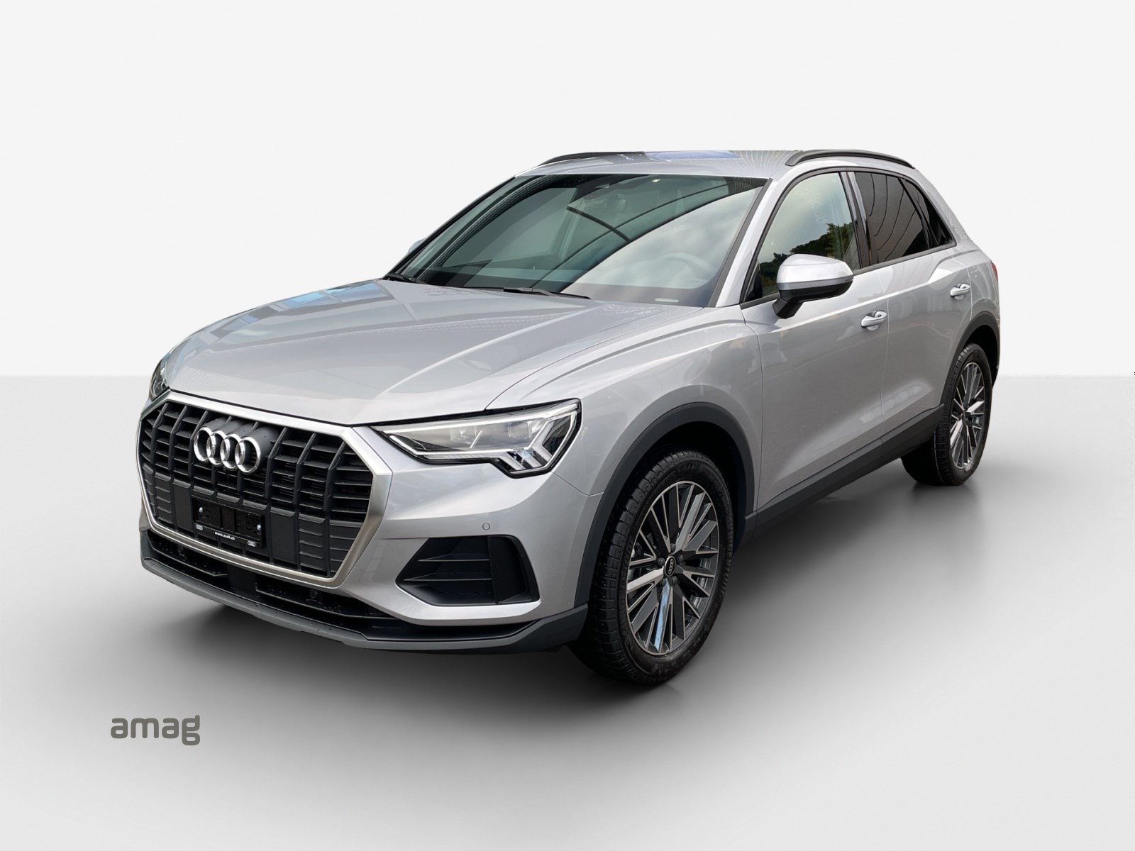 AUDI Q3 35 TFSI Attraction S-tronic