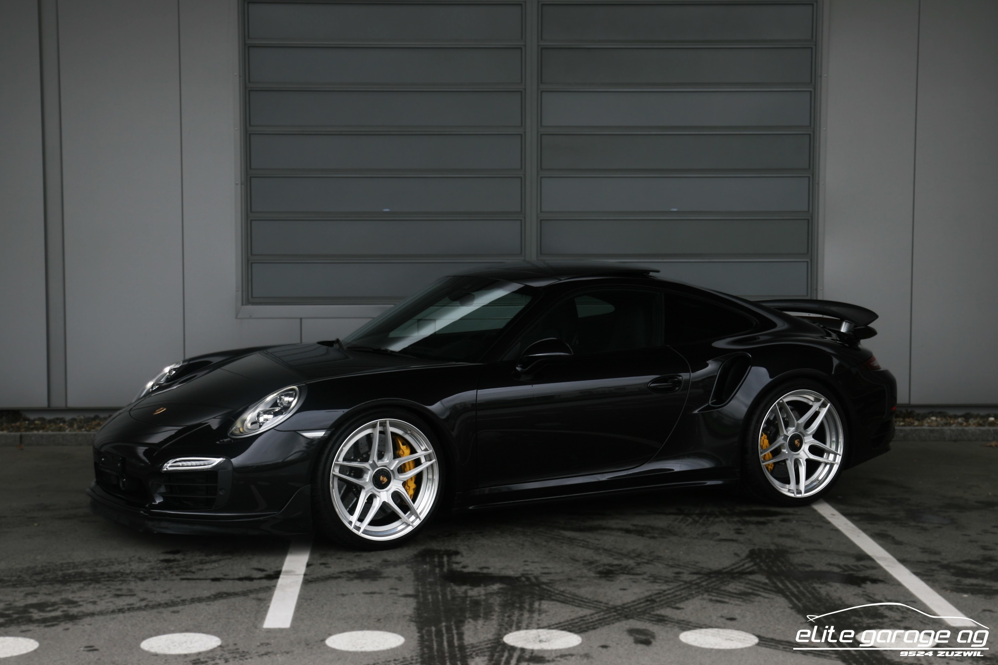 PORSCHE 911 Turbo S PDK