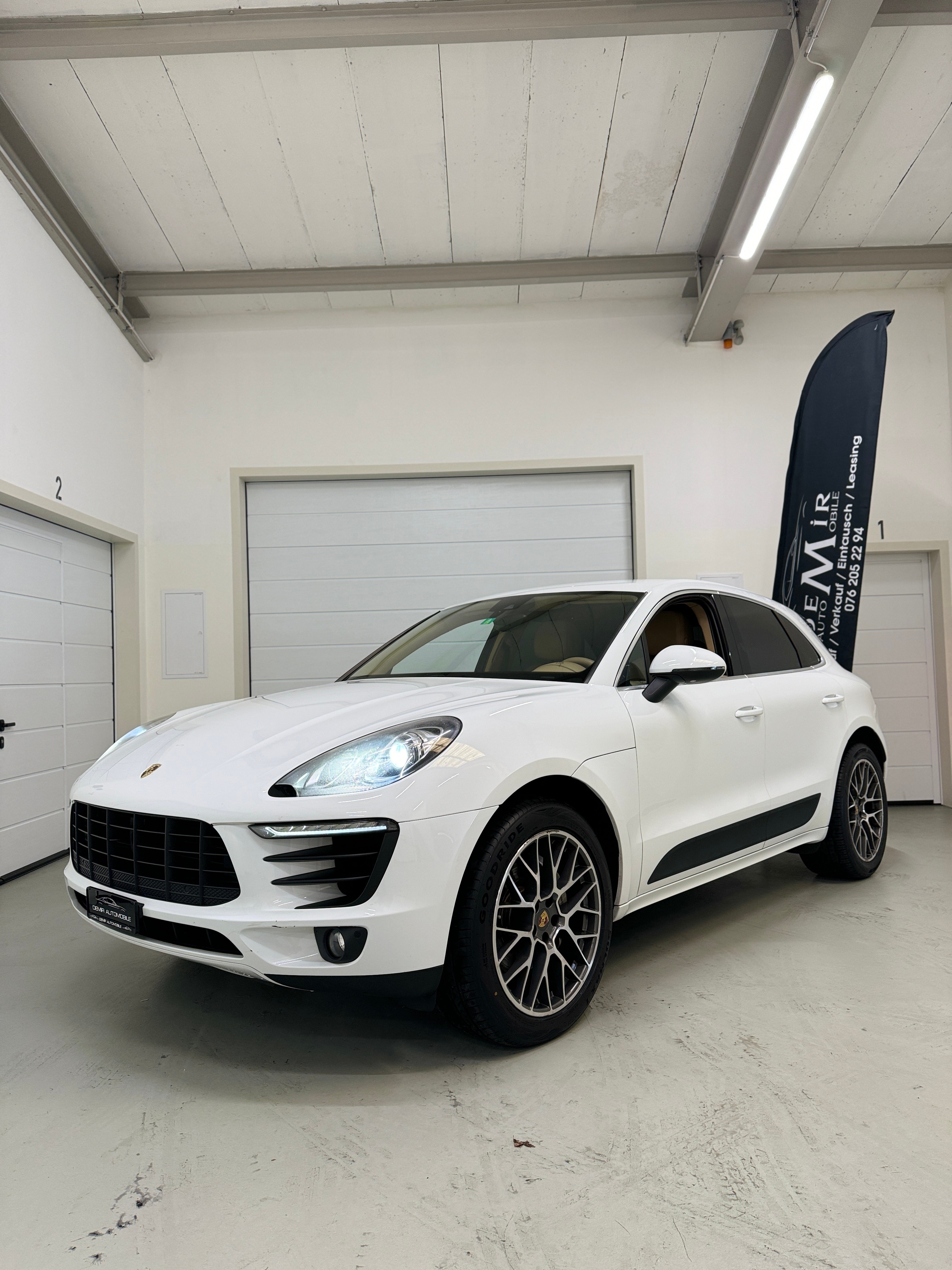 PORSCHE Macan S PDK