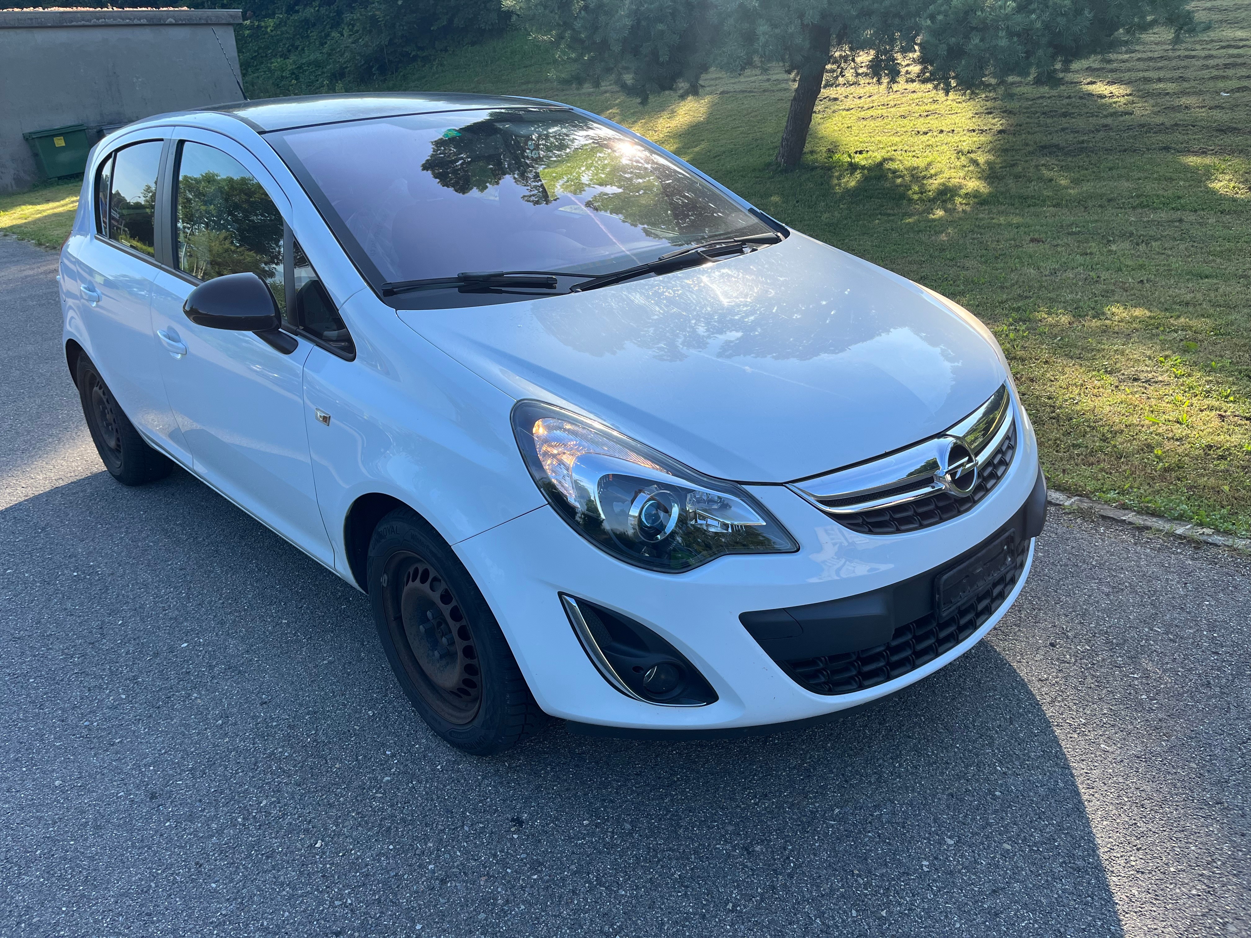 OPEL Corsa 1.4 TP Color Edition