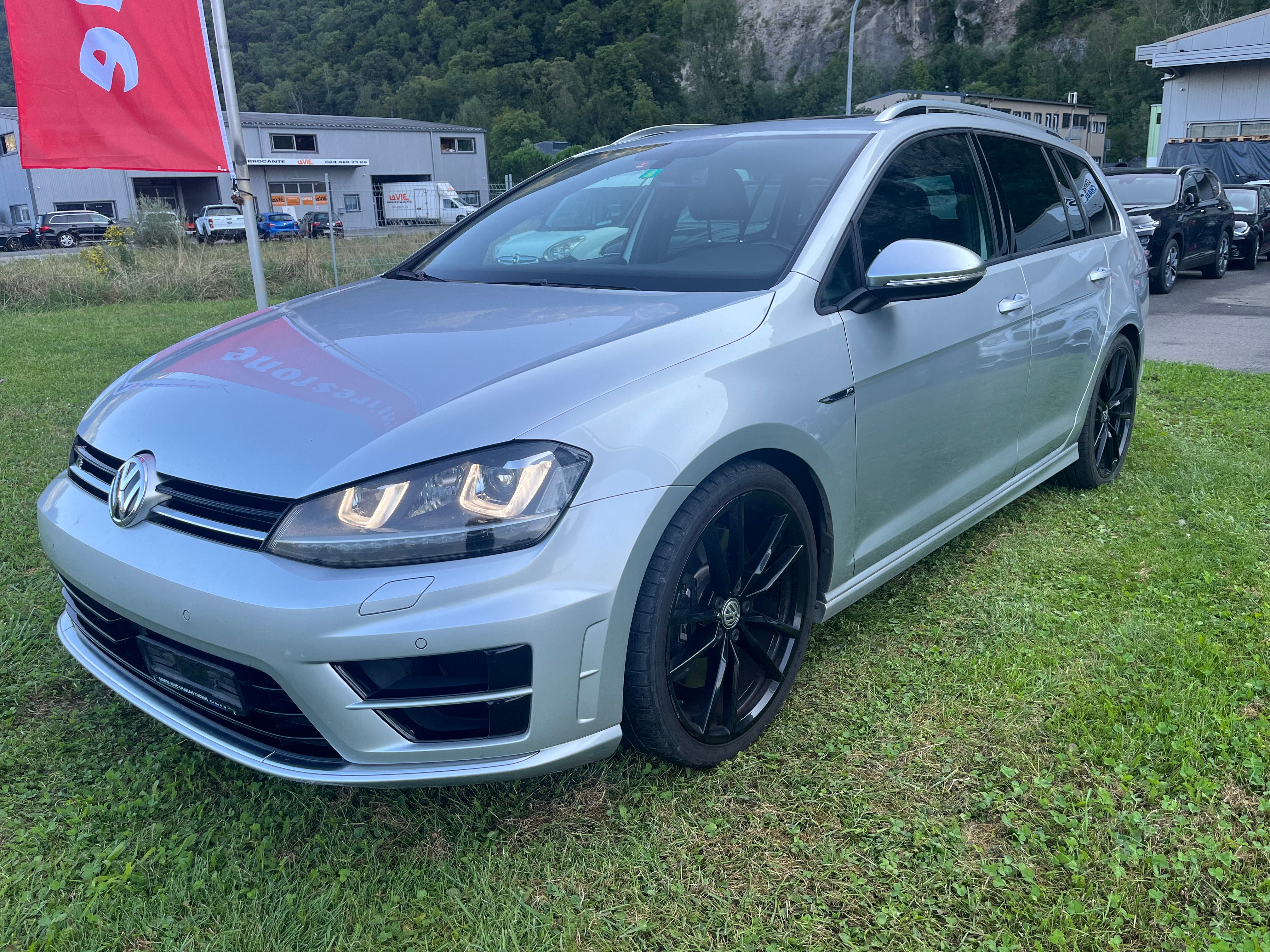 VW Golf Variant 2.0 TSI R 4 Motion DSG