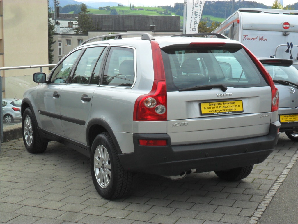 VOLVO XC90 2.5T AWD Kinetic 7 Plätzer