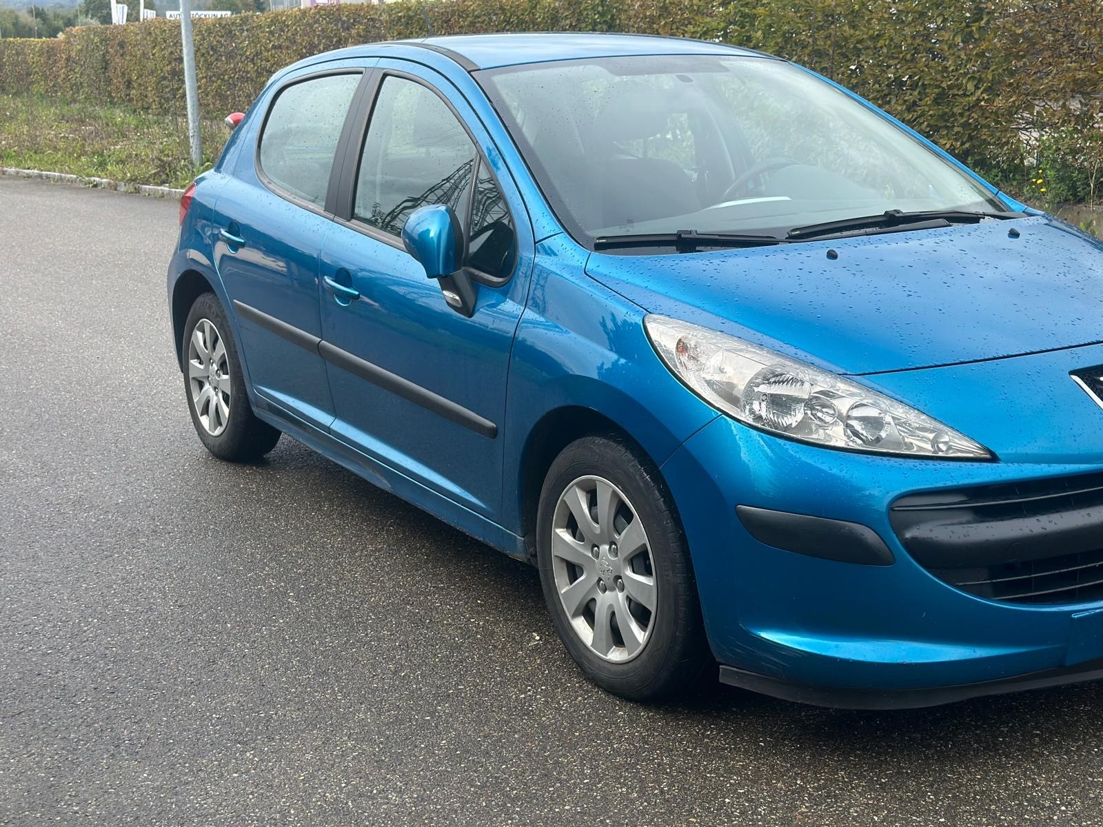 PEUGEOT 207 1.4 16V Trendy