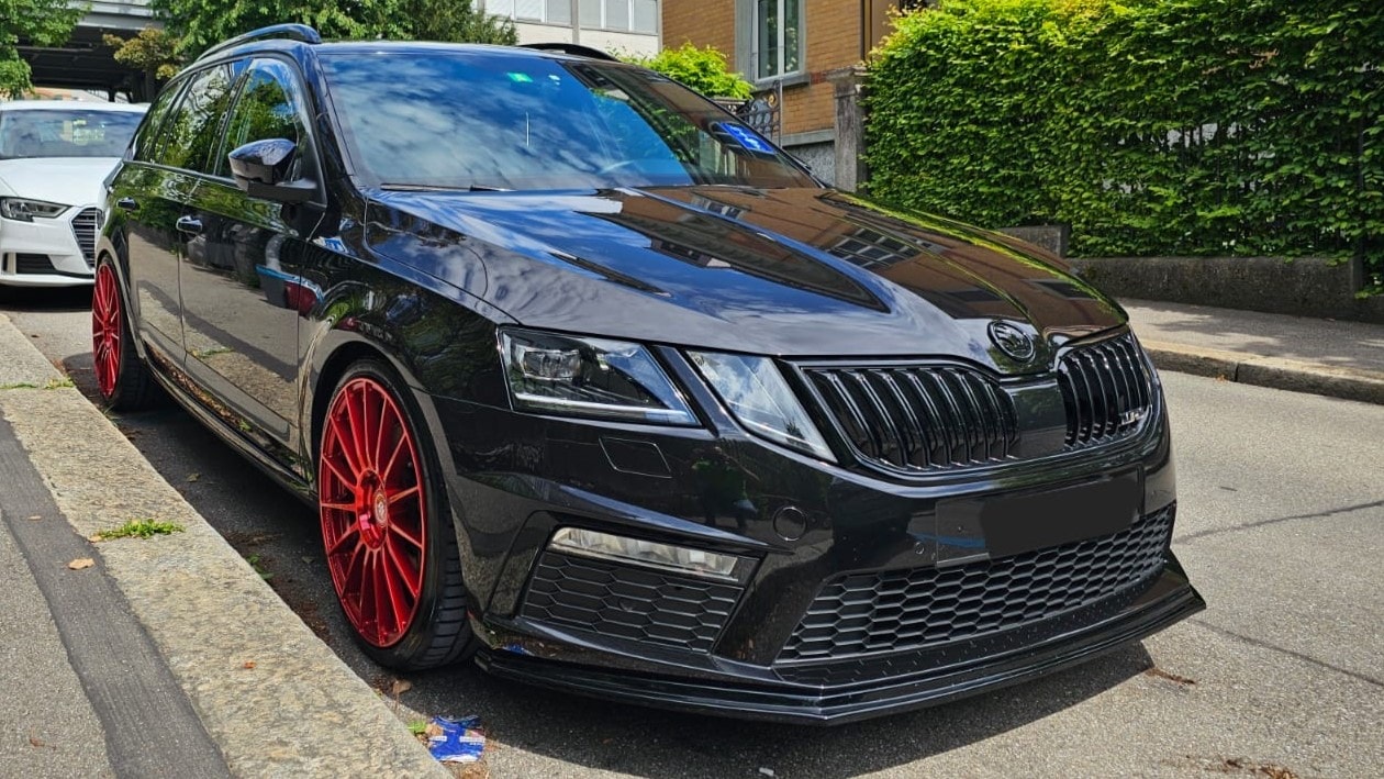 SKODA Octavia Combi 2.0 TSI RS DSG