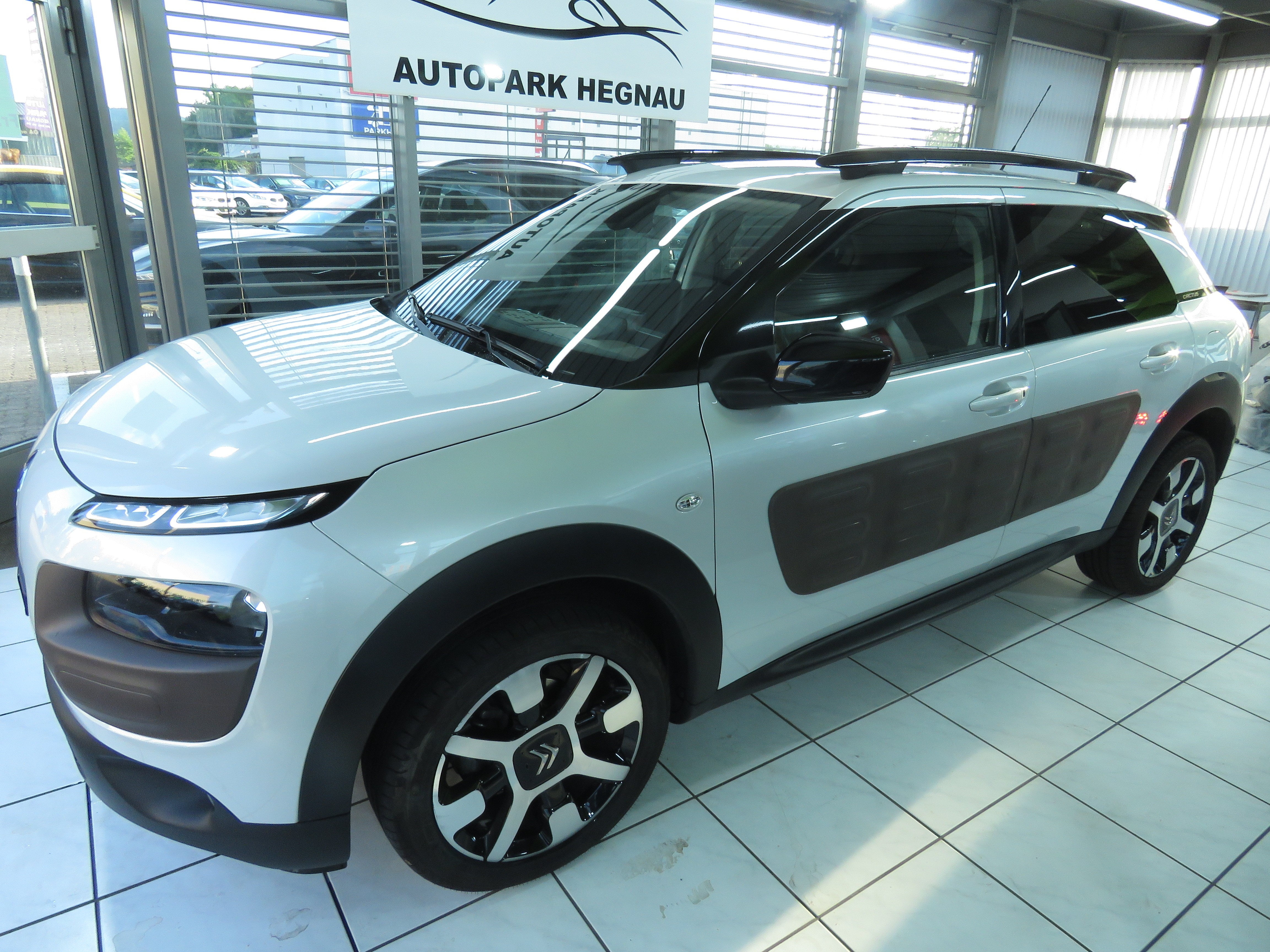 CITROEN C4 Cactus 1.2 VTi Shine Edition