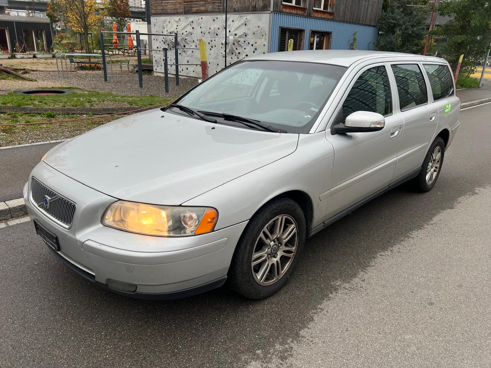 VOLVO V70 2.4 Bi-Fuel Momentum