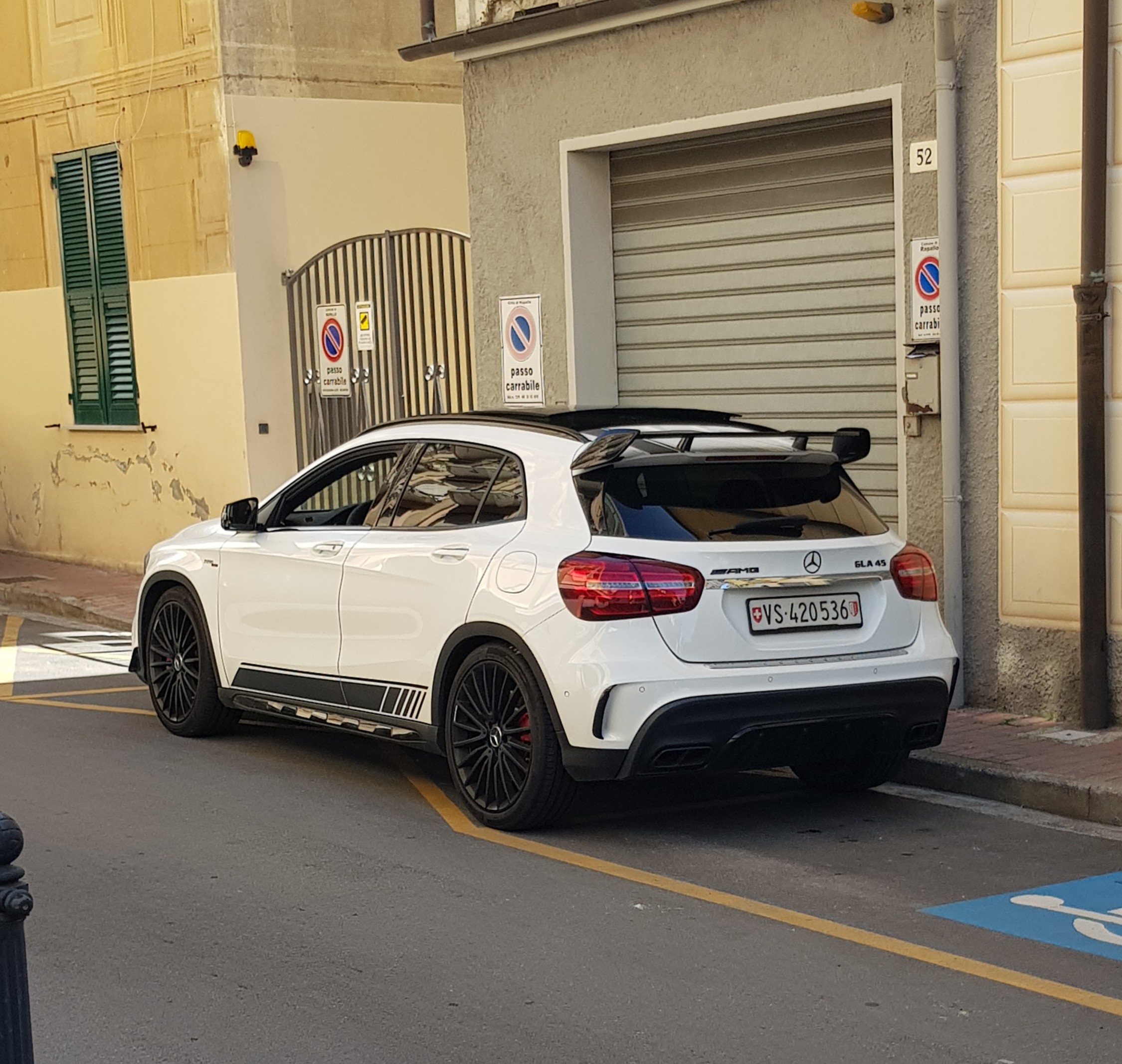 MERCEDES-BENZ GLA 45 AMG 4Matic 7G-DCT