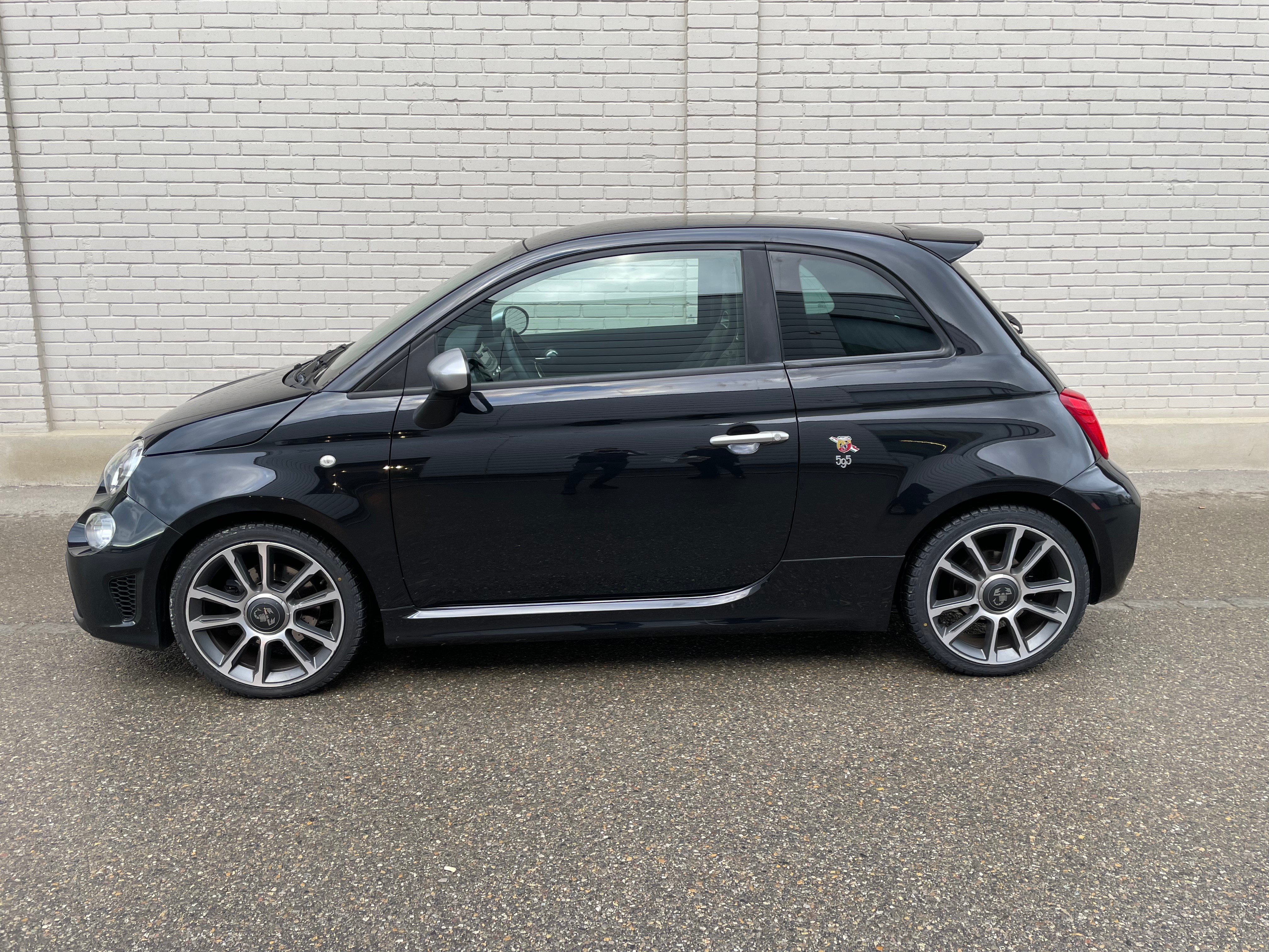 FIAT 595 1.4 16V T Abarth Turismo