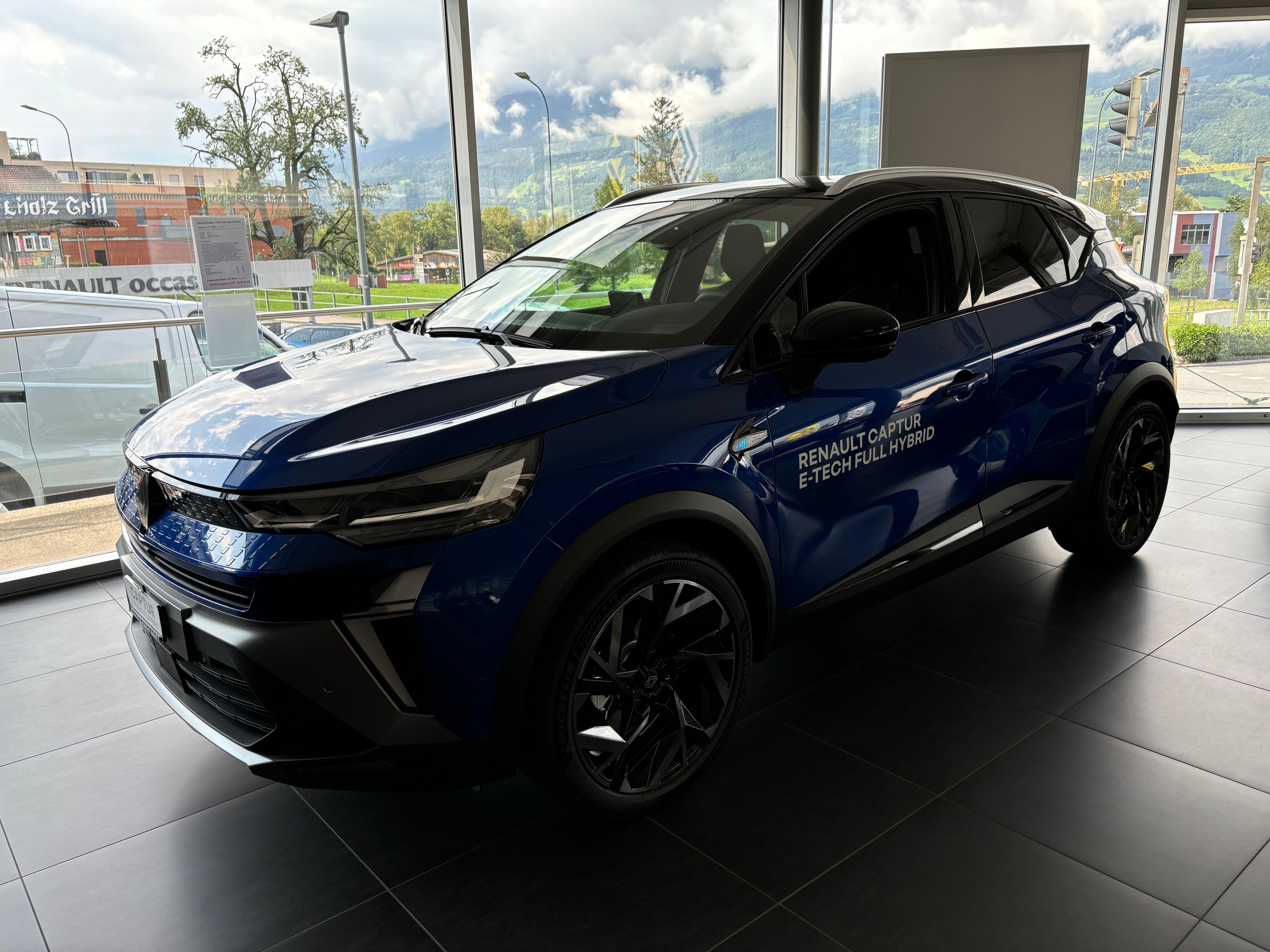 RENAULT Captur 1.6 E-Tech 145 Esprit Alpine DHT