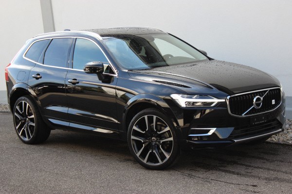 VOLVO XC60 T8 eAWD Momentum