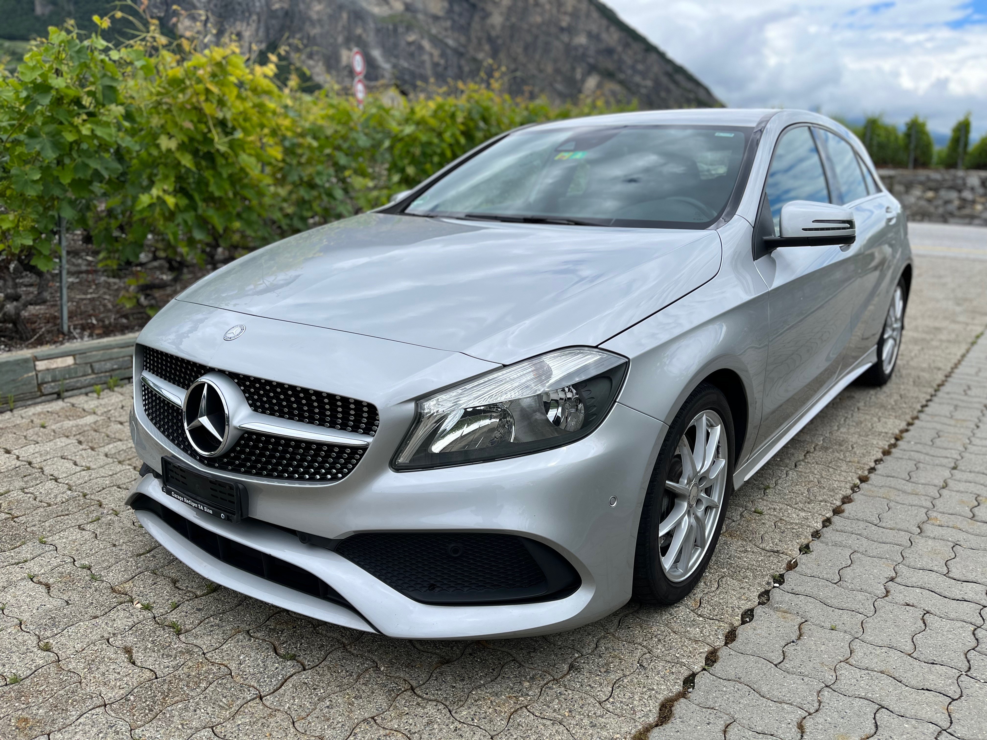 MERCEDES-BENZ A 220 AMG Line 4Matic 7G-DCT