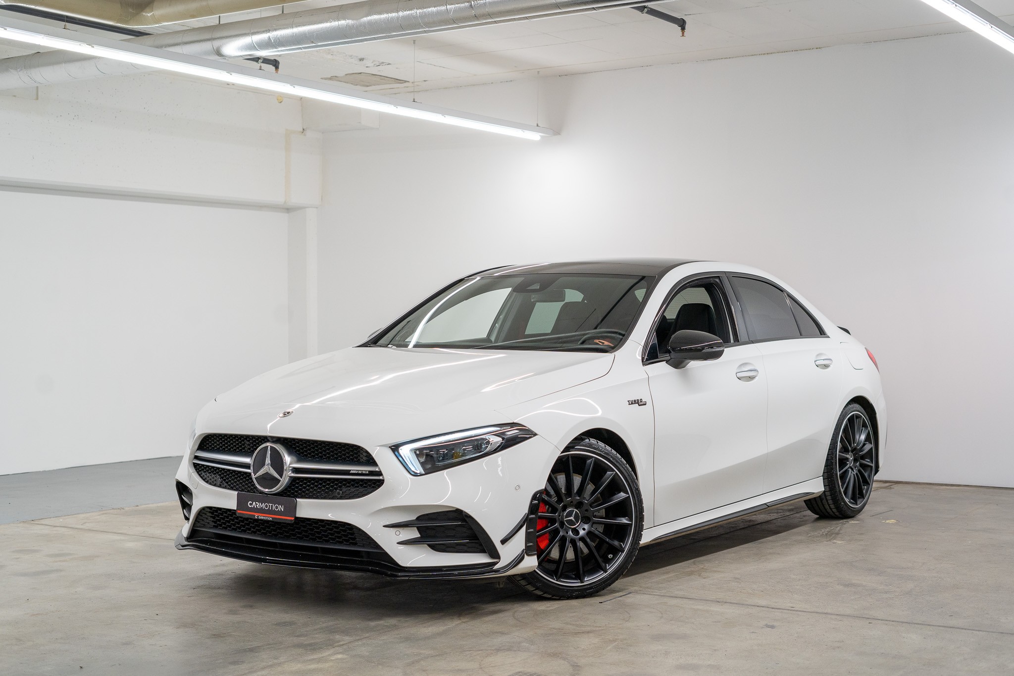 MERCEDES-BENZ A 35 AMG 4matic Limousine