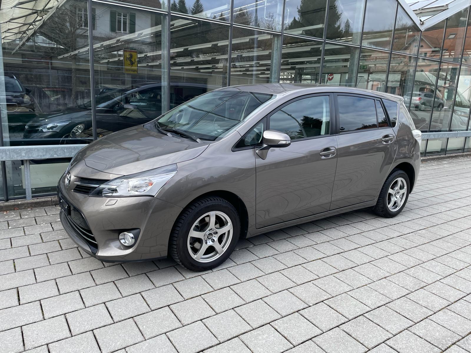 TOYOTA Verso 1.8 Trend