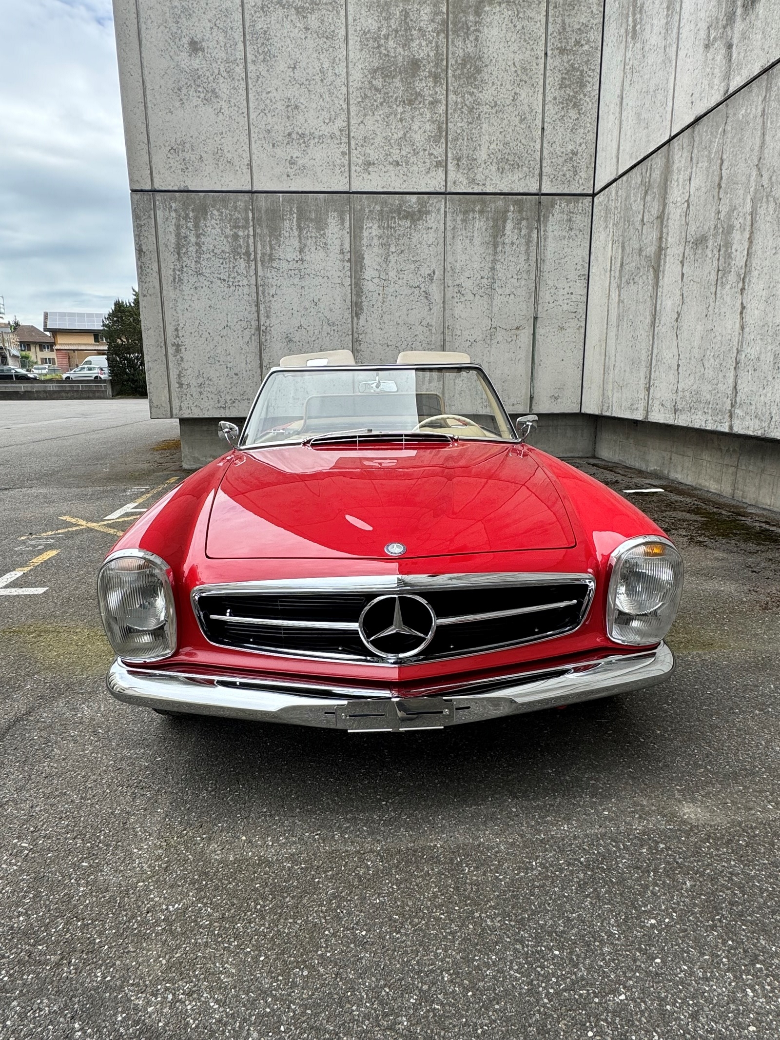 MERCEDES-BENZ SL 230 Pagode