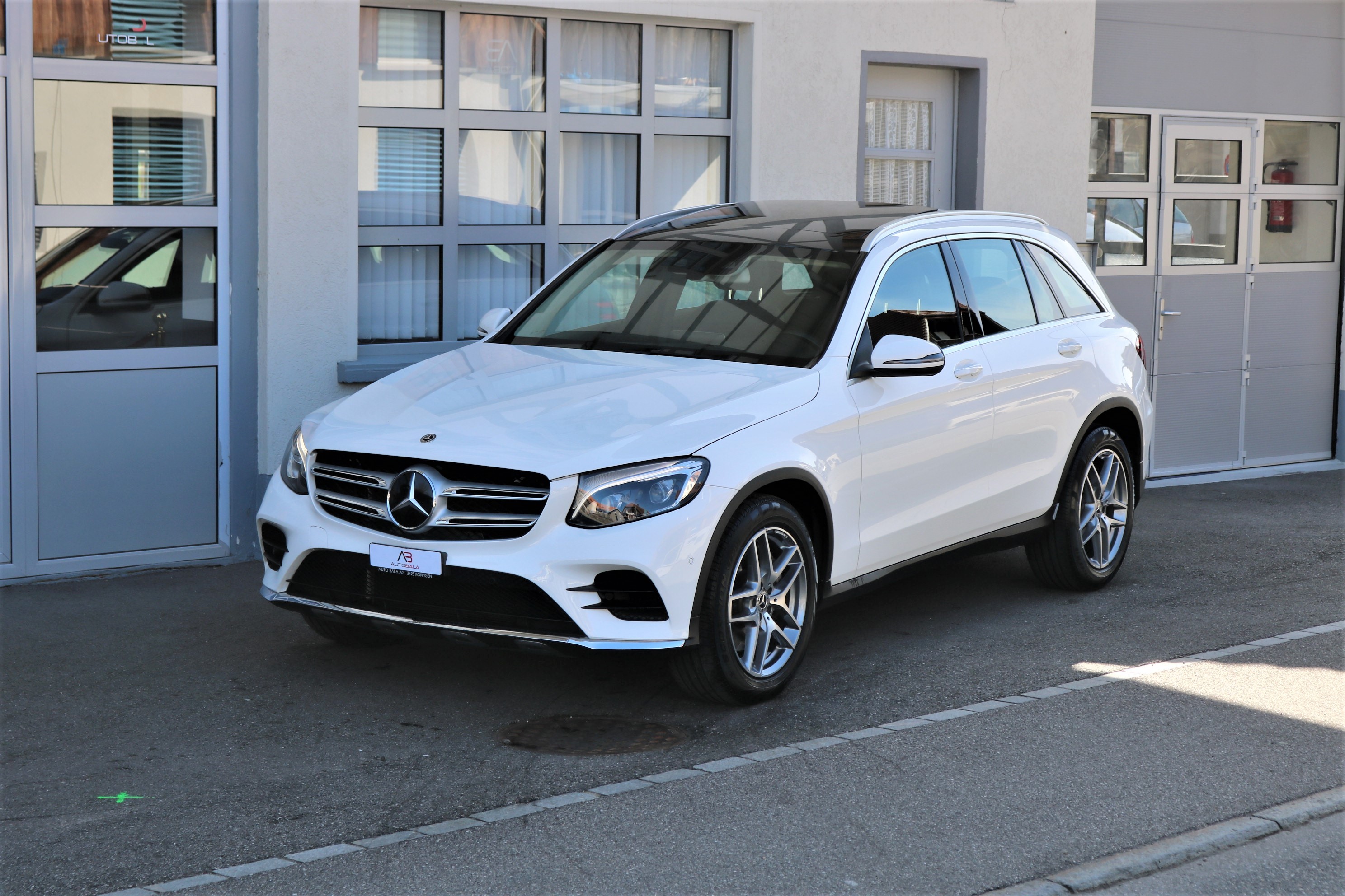 MERCEDES-BENZ GLC 250 AMG Line 4Matic 9G-Tronic