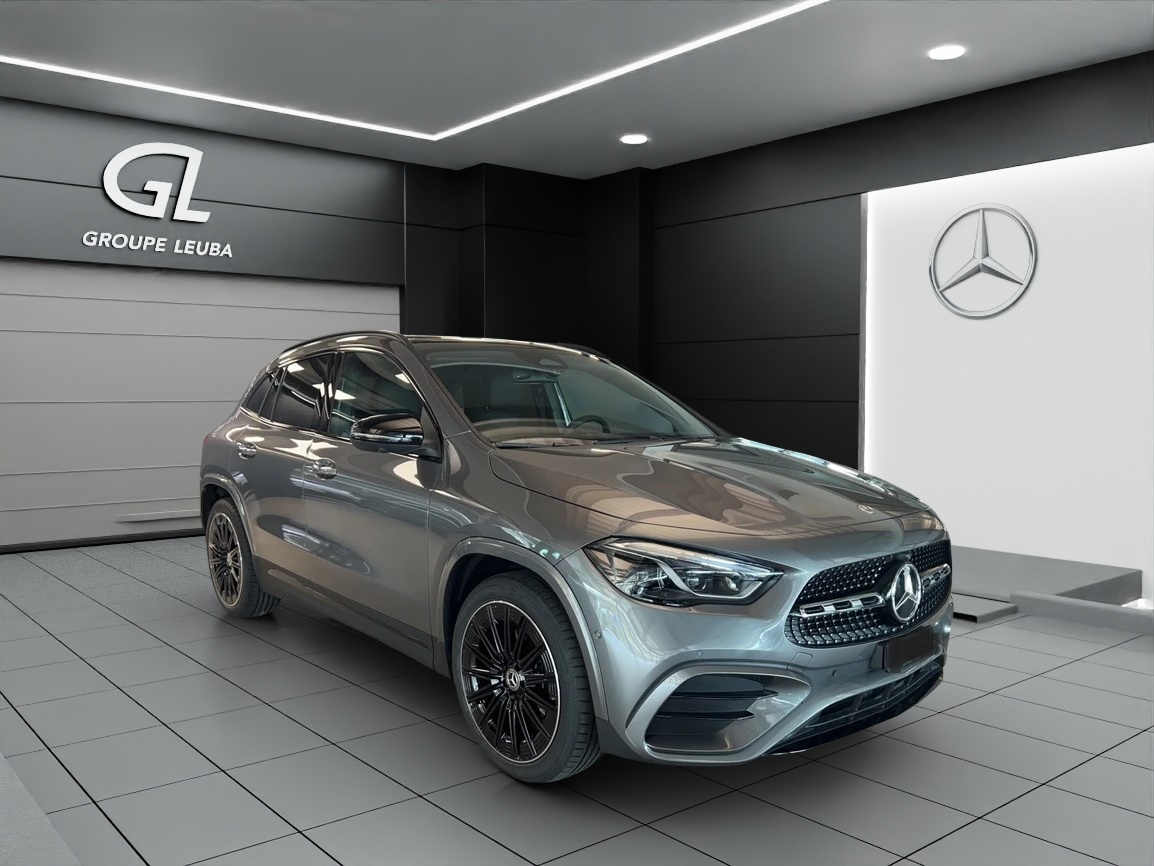 MERCEDES-BENZ GLA 200 7G-DCT