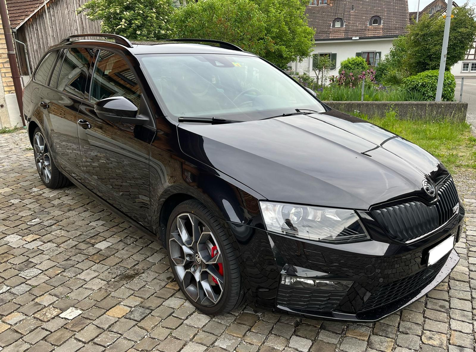 SKODA Octavia Combi 2.0 TDI RS DSG