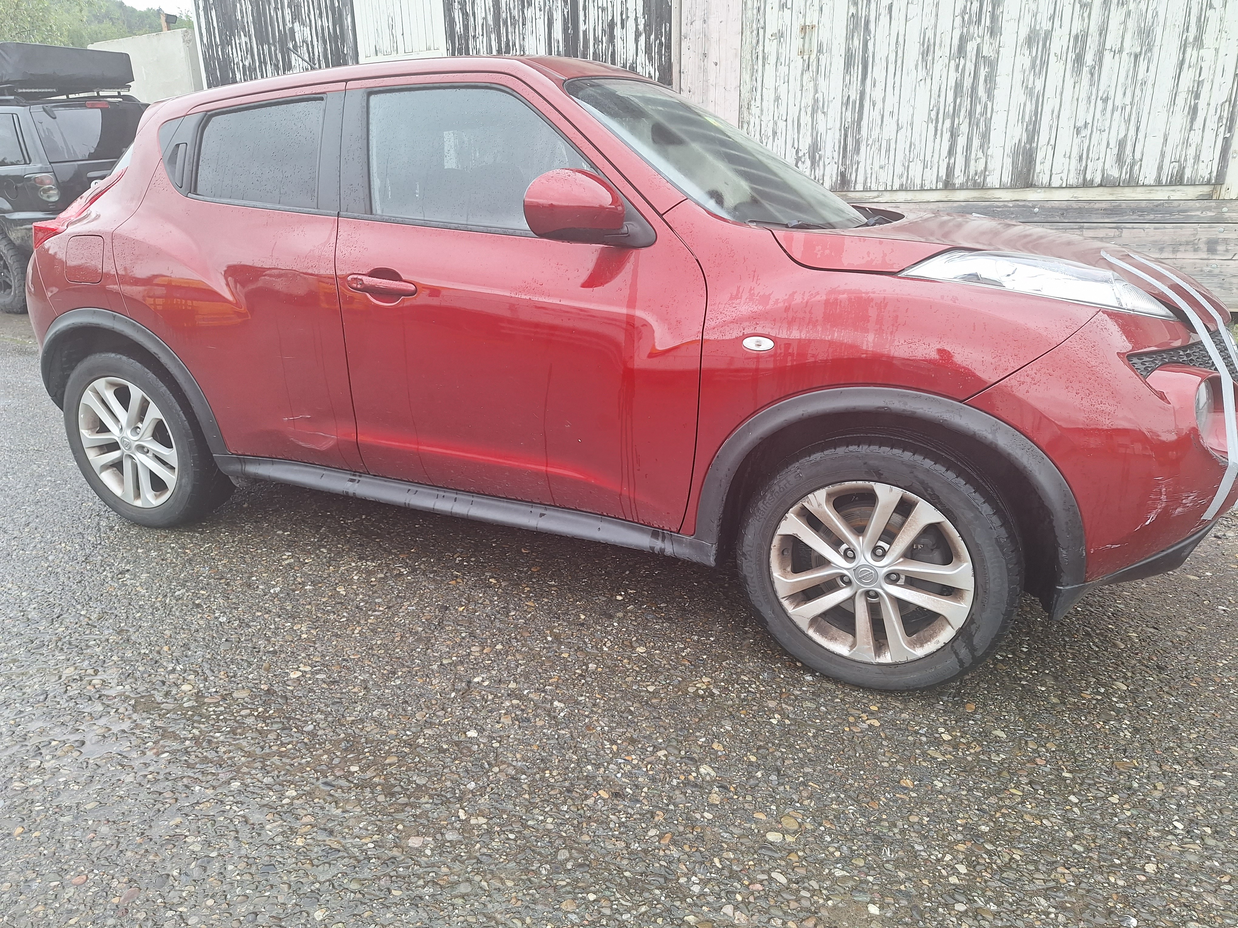 NISSAN Juke 1.6 DIG-T tekna 4x4 Xtronic M-CVT