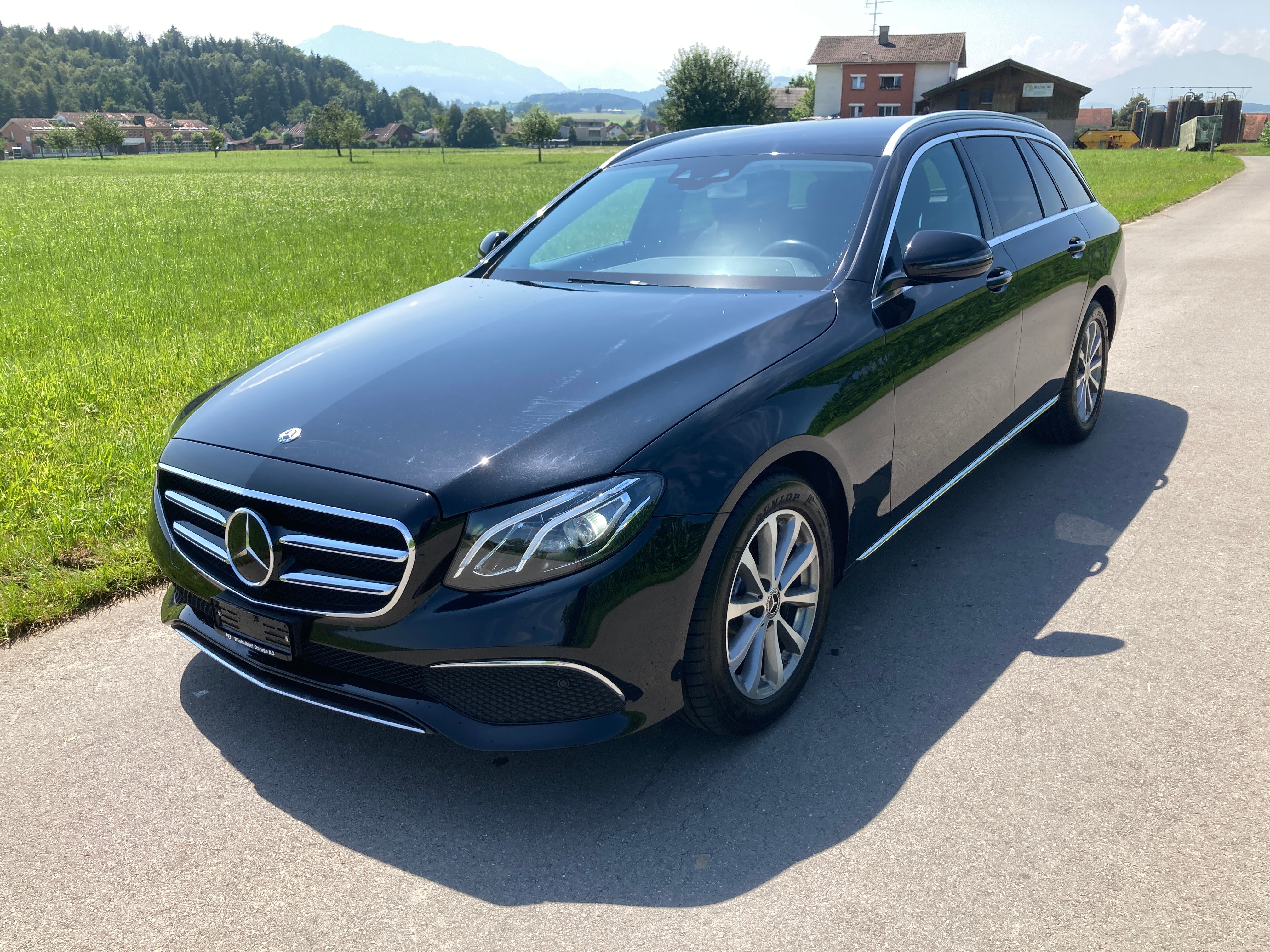 MERCEDES-BENZ E 220 d Swiss Star 4Matic 9G-Tronic