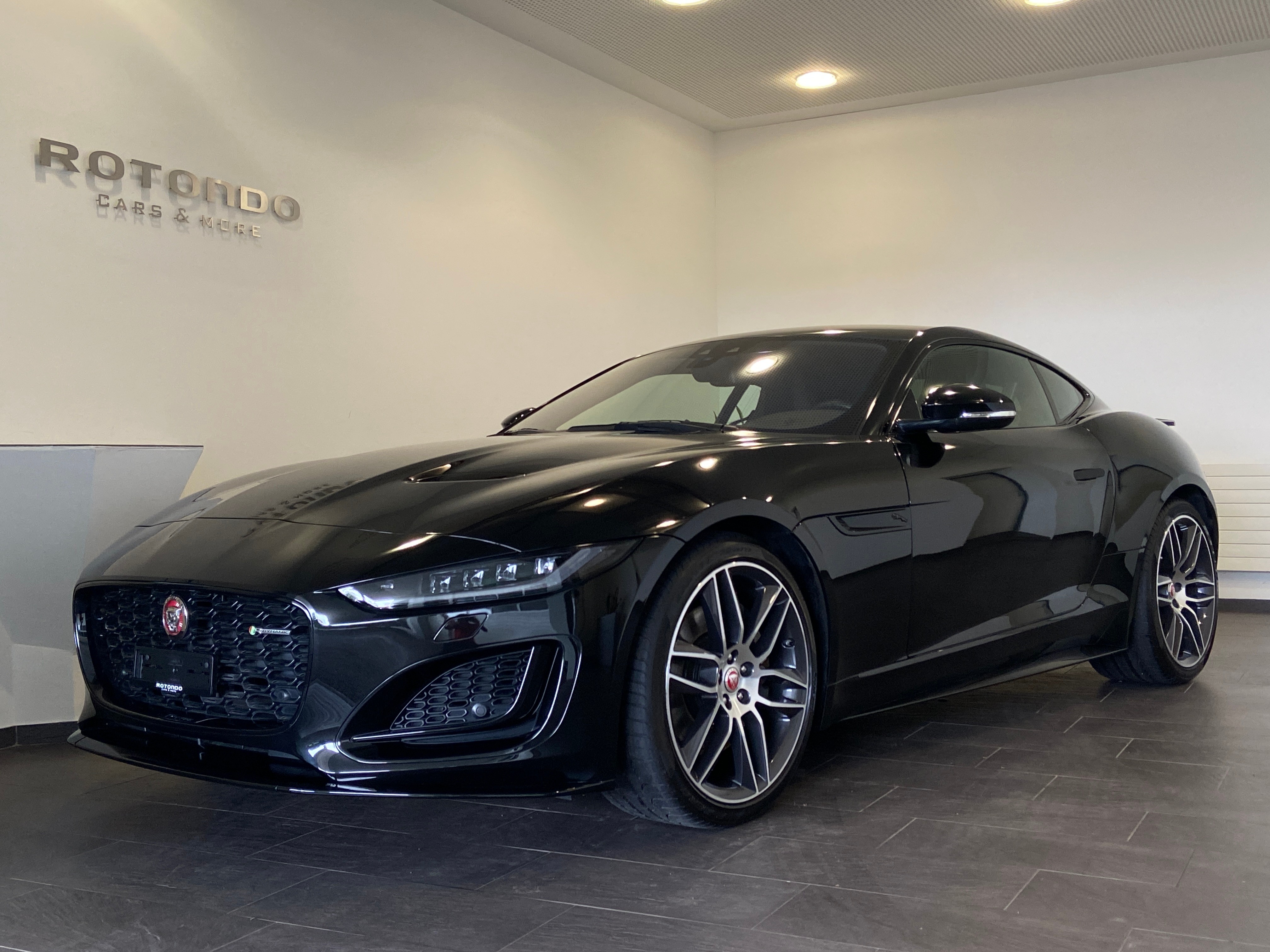 JAGUAR F-Type Coupé 2.0 I4 R-Dynamic Automatik Black Pack