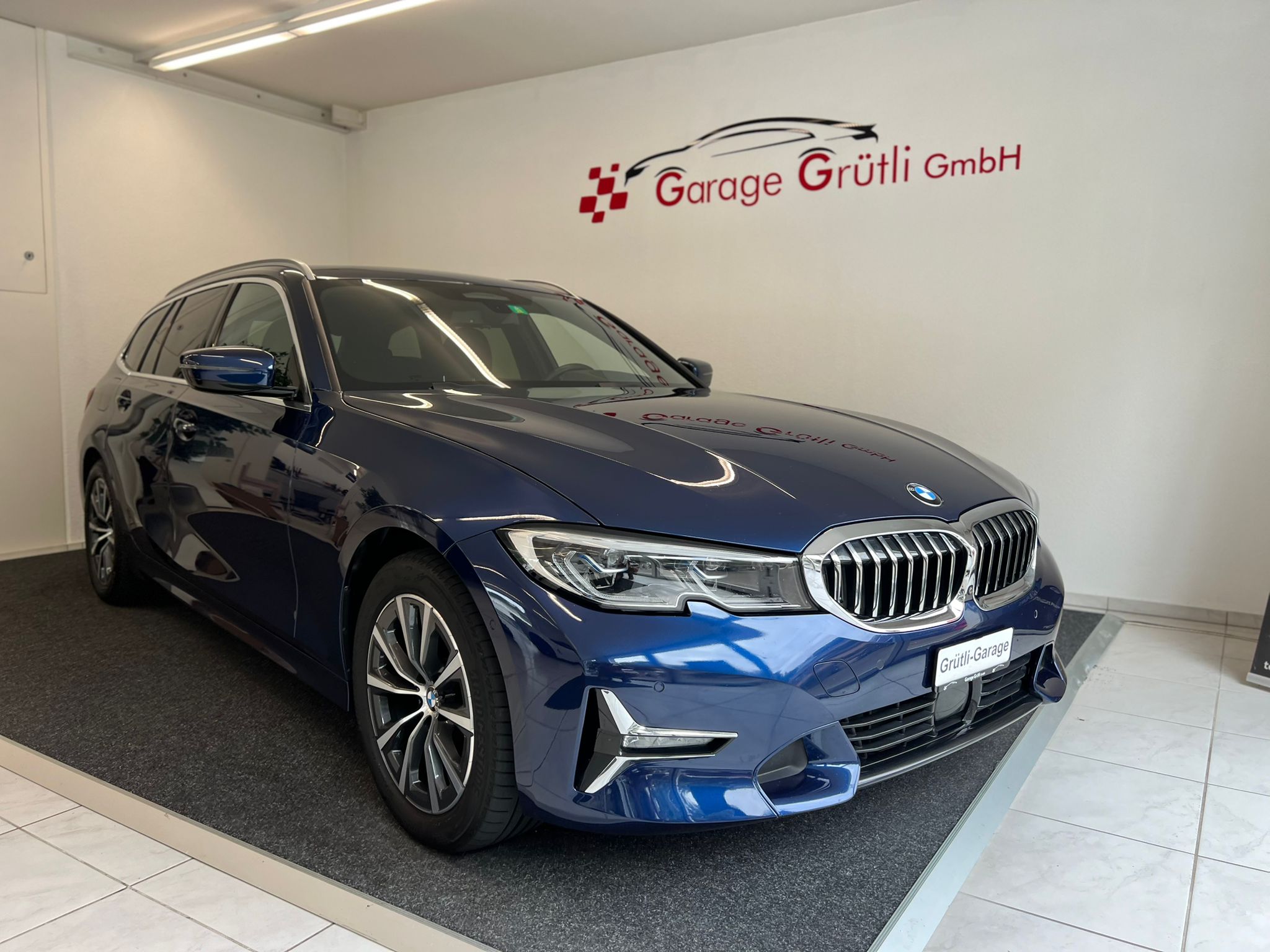 BMW 320d xDrive 48V Touring Luxury Line Steptronic