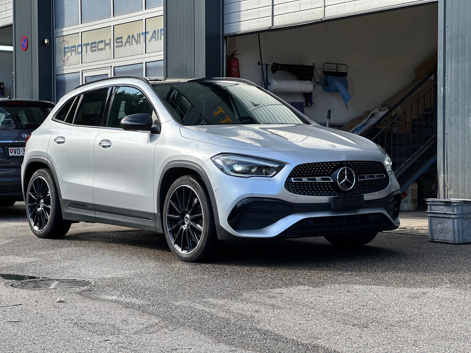 MERCEDES-BENZ GLA 250 4Matic AMG Line 8G-DCT