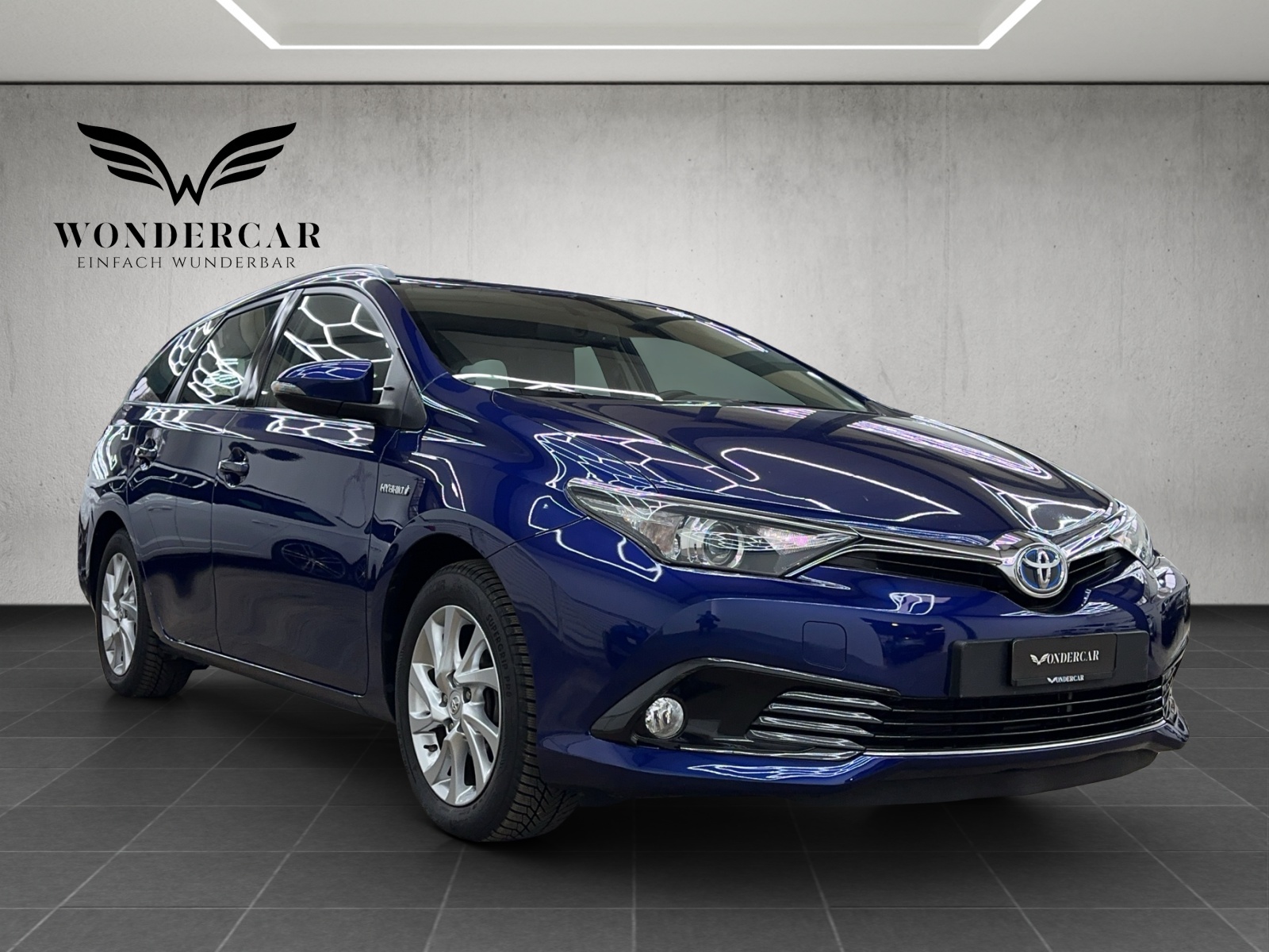 TOYOTA Auris Touring Sports 1.8 HSD Swiss Trend e-CVT