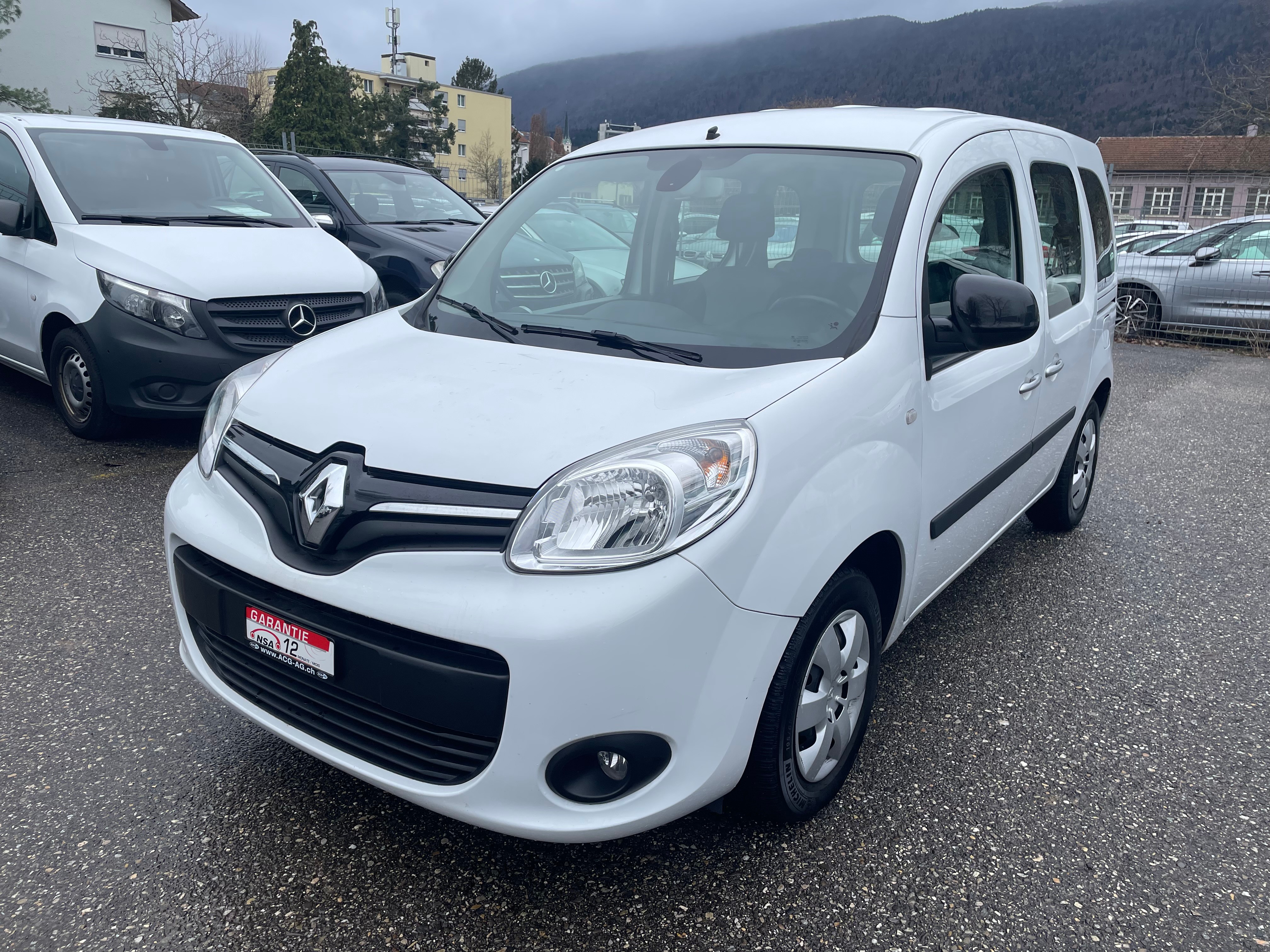 RENAULT Kangoo 1.5 dCi Zen+ ** 05x Sitzplätze ** Klimaanlage ** PDC H ** Tempomat ** Frisch Ab MFK