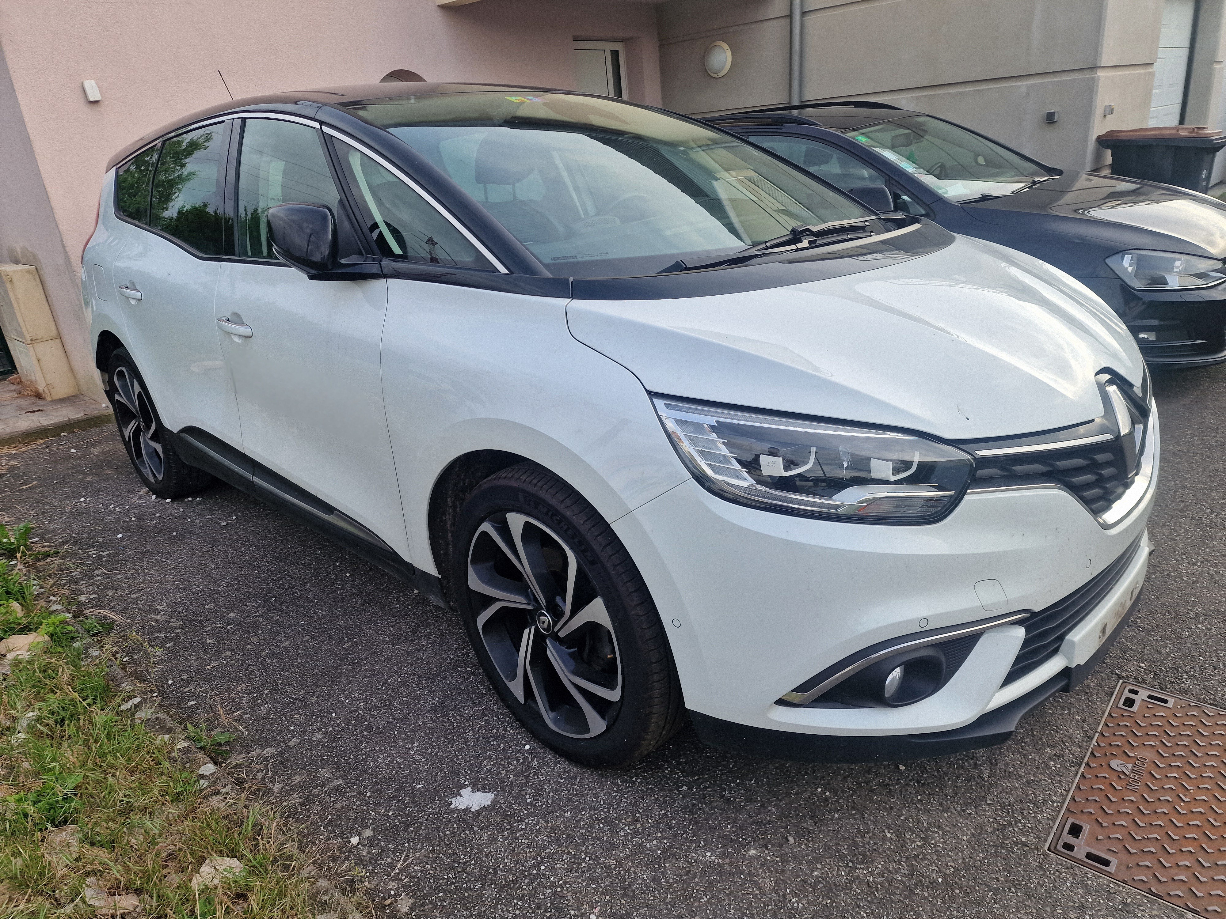 RENAULT Grand Scénic 1.3 16V Turbo Initiale Paris EDC