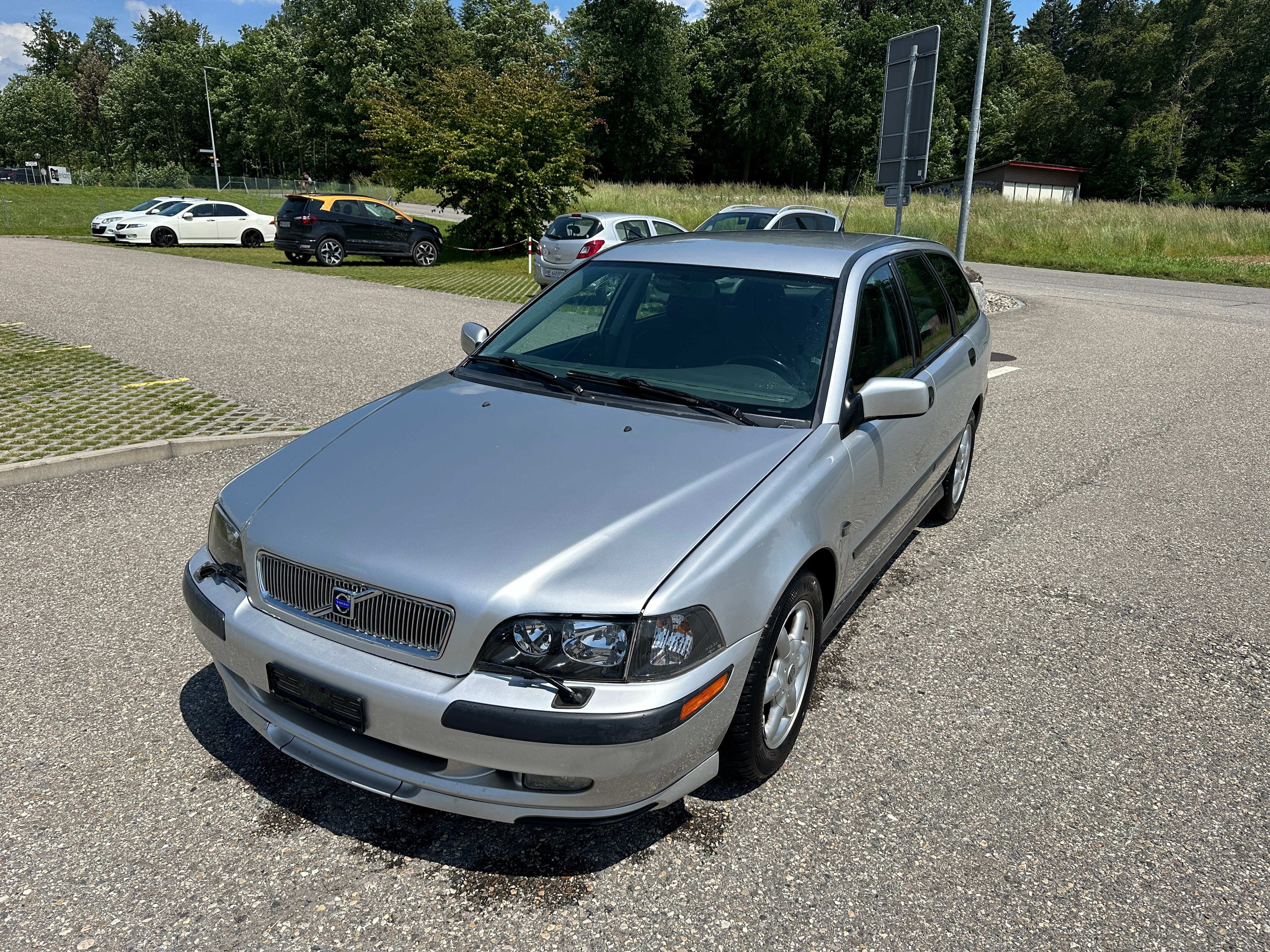 VOLVO V40 2.0T Special/Dynamic Edition