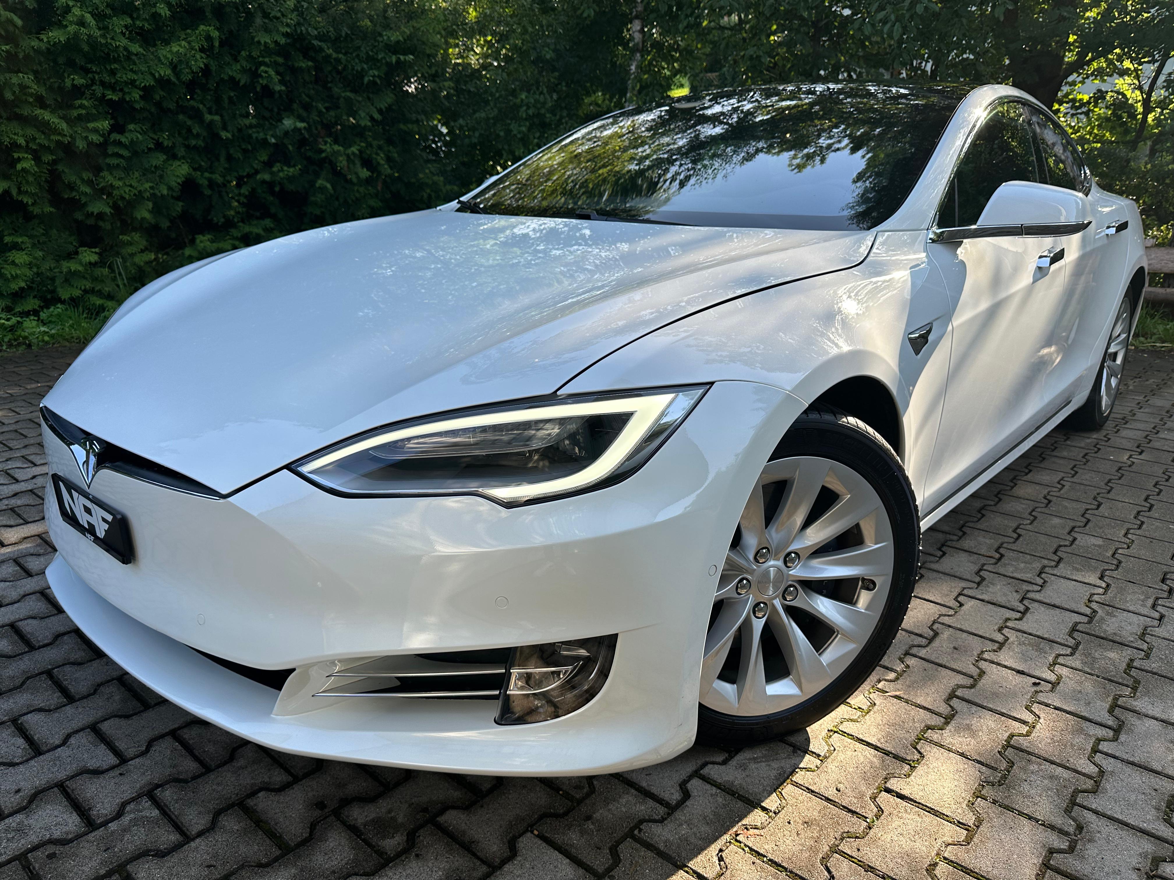 TESLA Model S 100 D