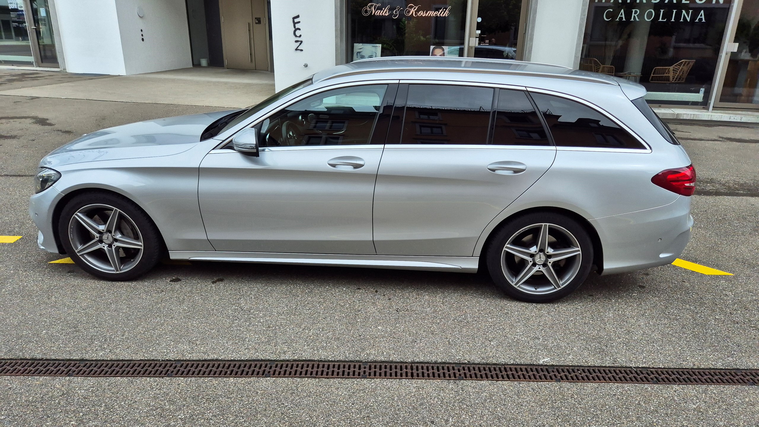 MERCEDES-BENZ C 300 AMG Line 9G-Tronic