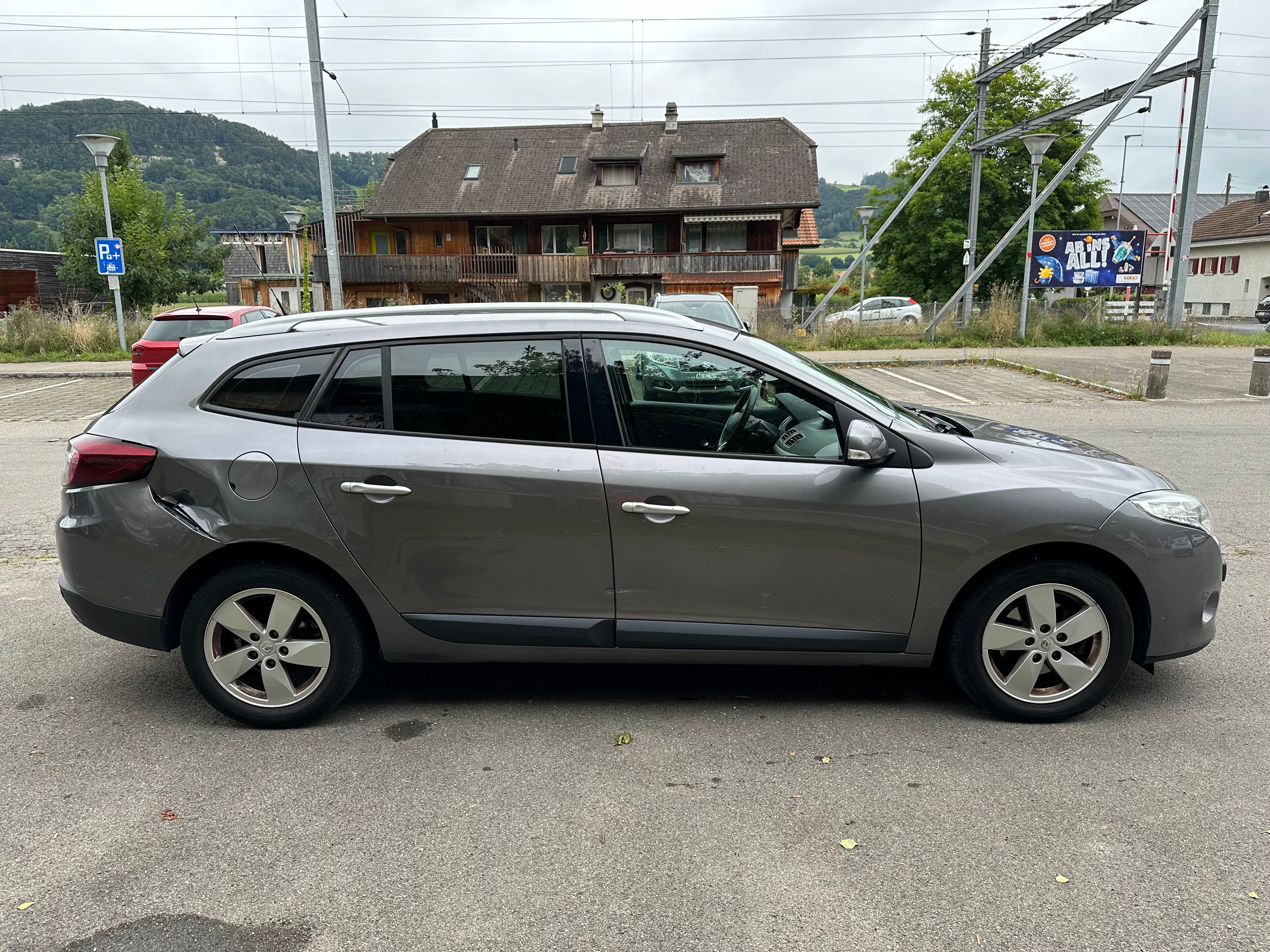 RENAULT Mégane Grandtour 1.4 16V Turbo Dynamique