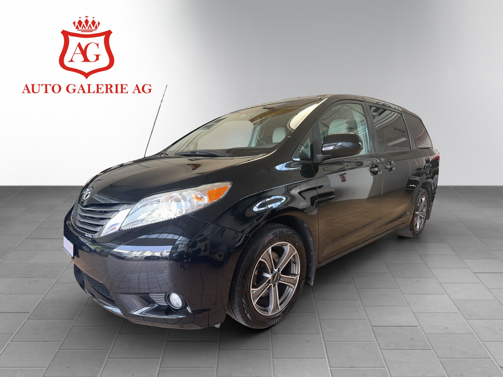 TOYOTA Sienna 3.5 A 4WD