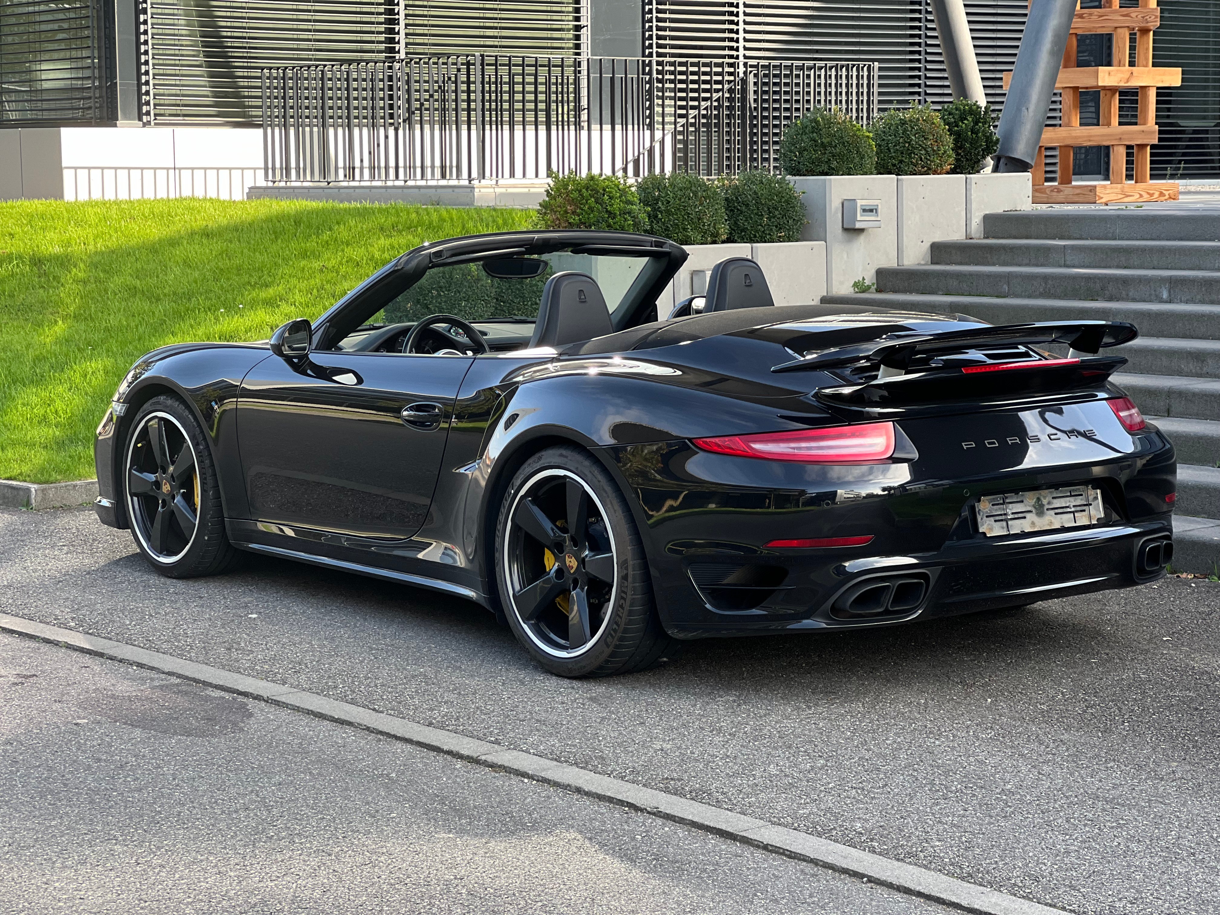 PORSCHE 911 Turbo S Cabrio PDK