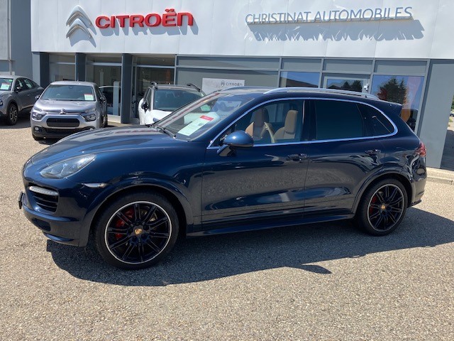 PORSCHE Cayenne GTS