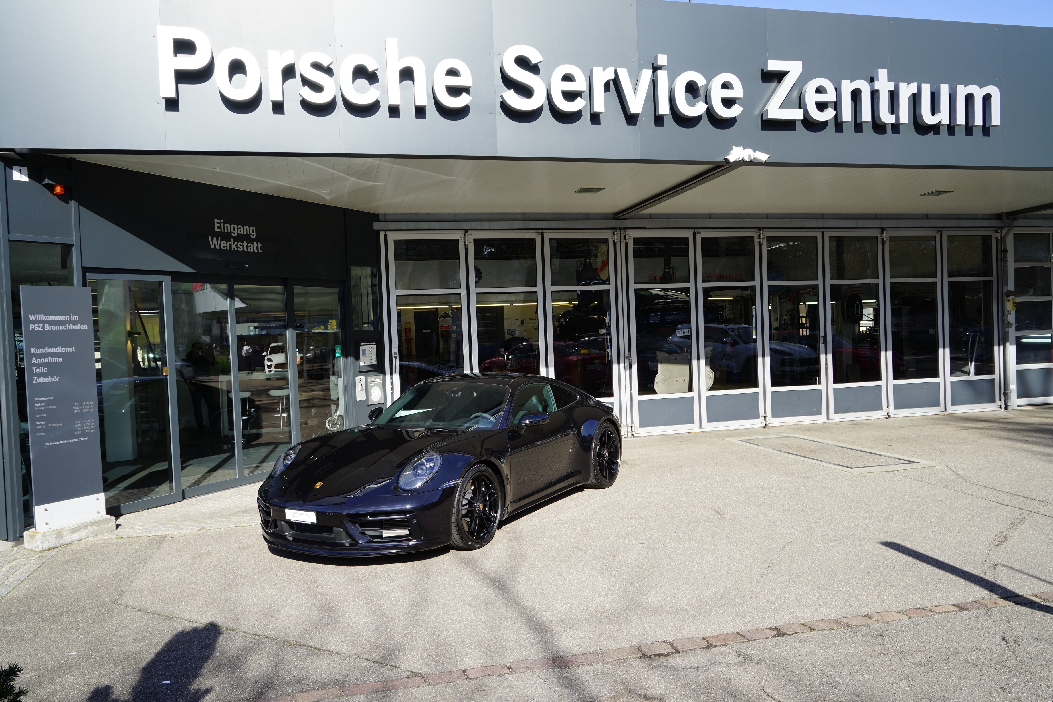 PORSCHE 911 Carrera 4 GTS PDK